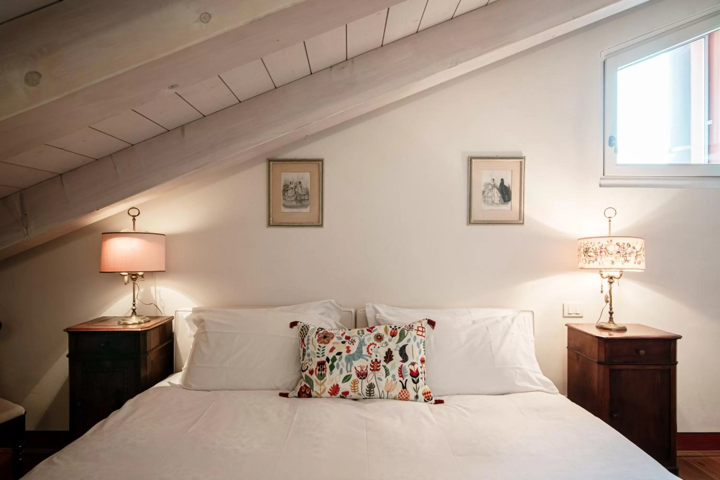 Bed in Castello di Brusata Apartment