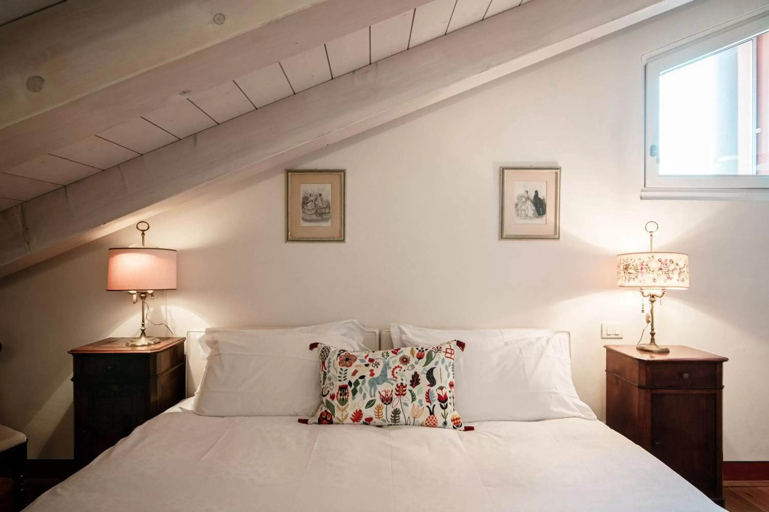 Bed in Castello di Brusata Apartment