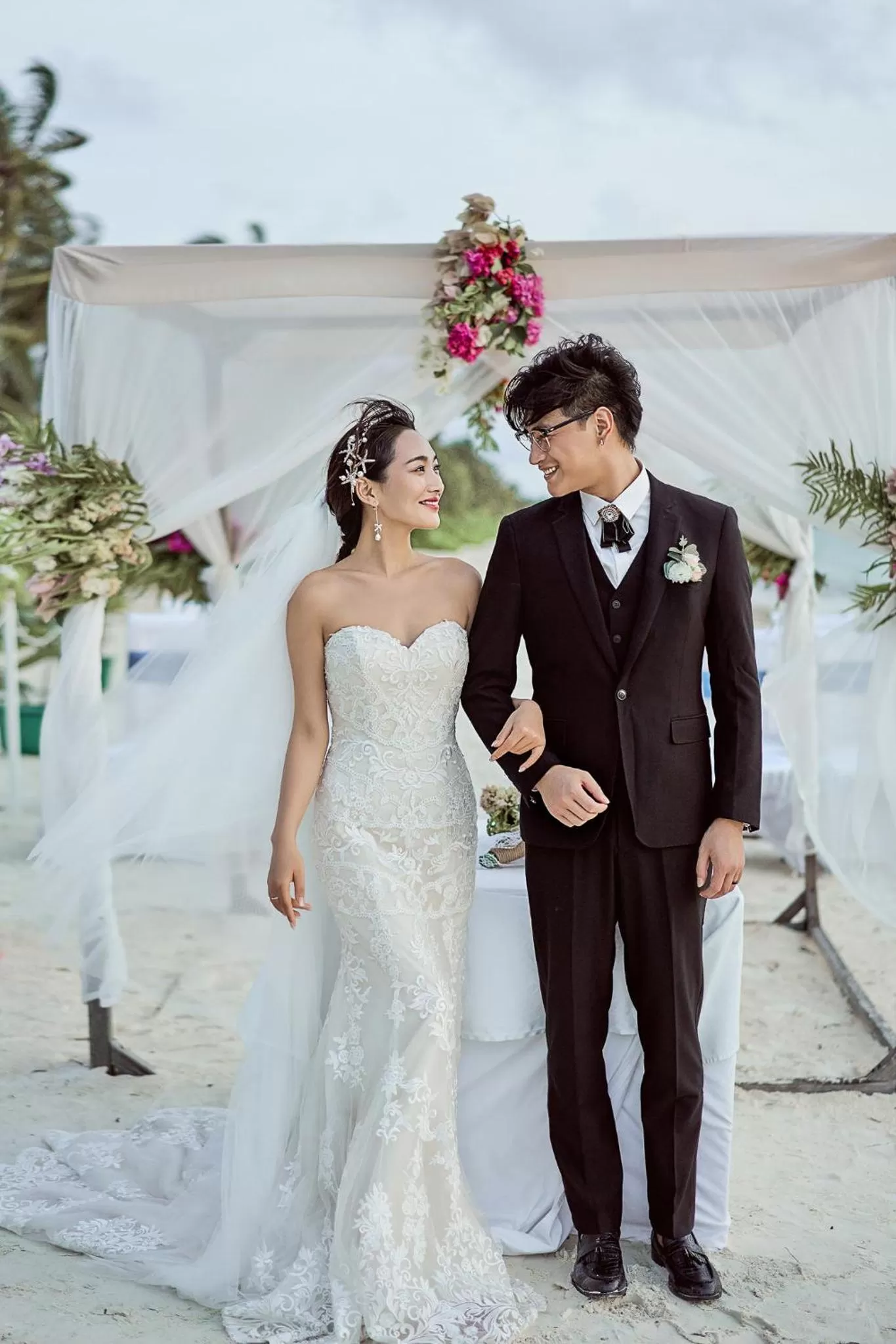 Guests in Canareef Resort Maldives