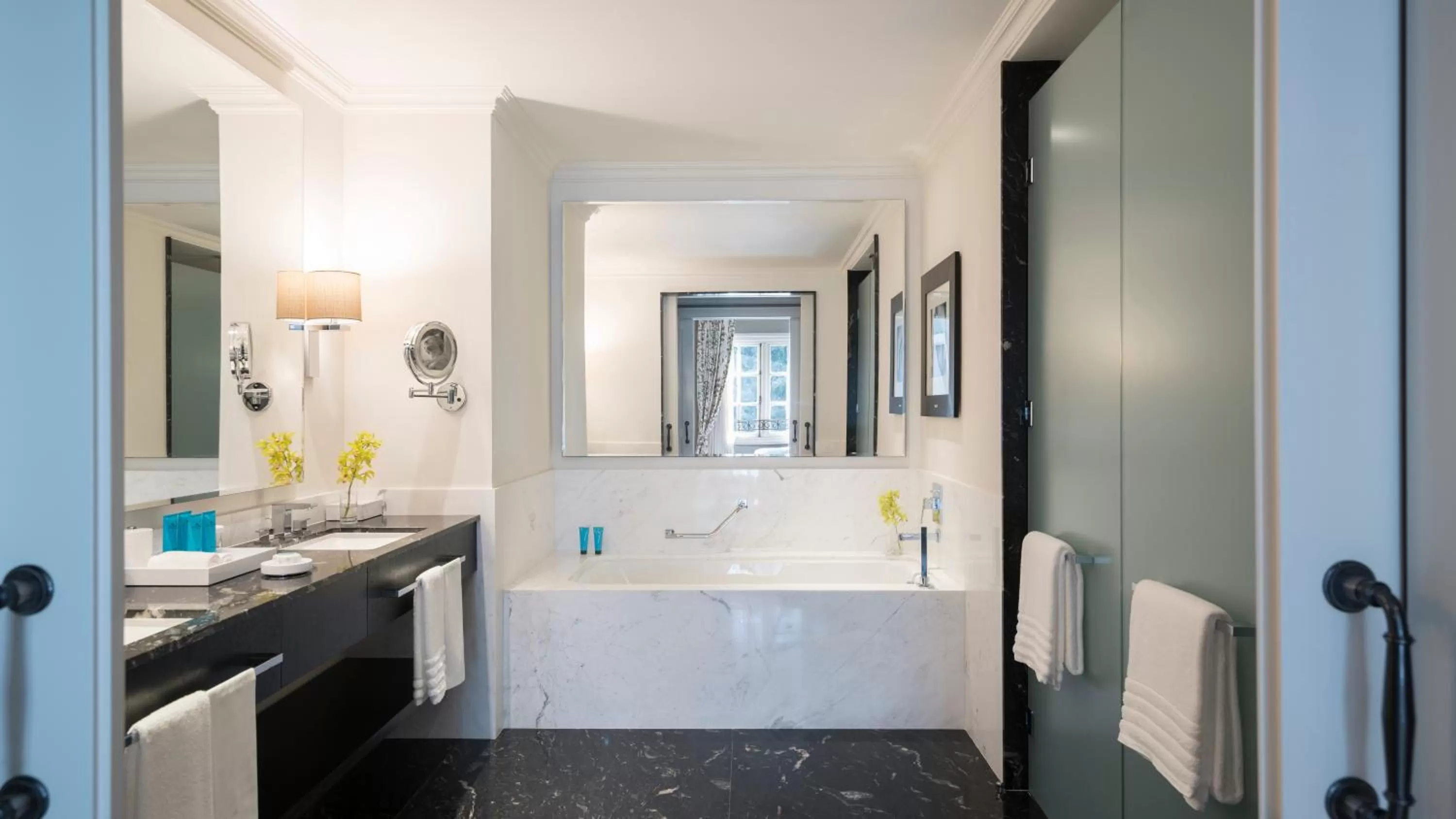 Deluxe Junior Suite with Terrace in Palácio Tangará - an Oetker Collection Hotel