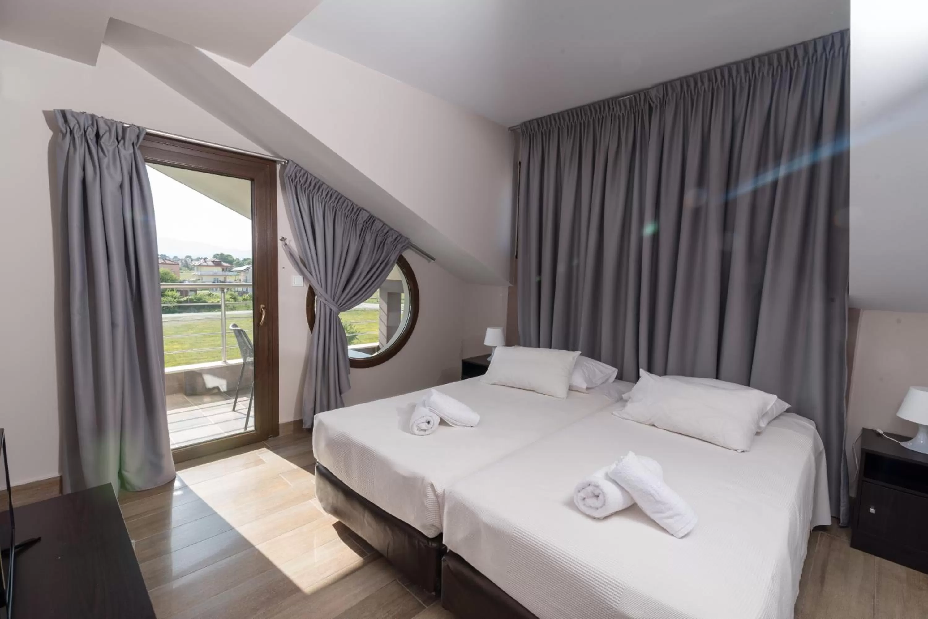 Photo of the whole room, Bed in Principal New Leisure Hotel