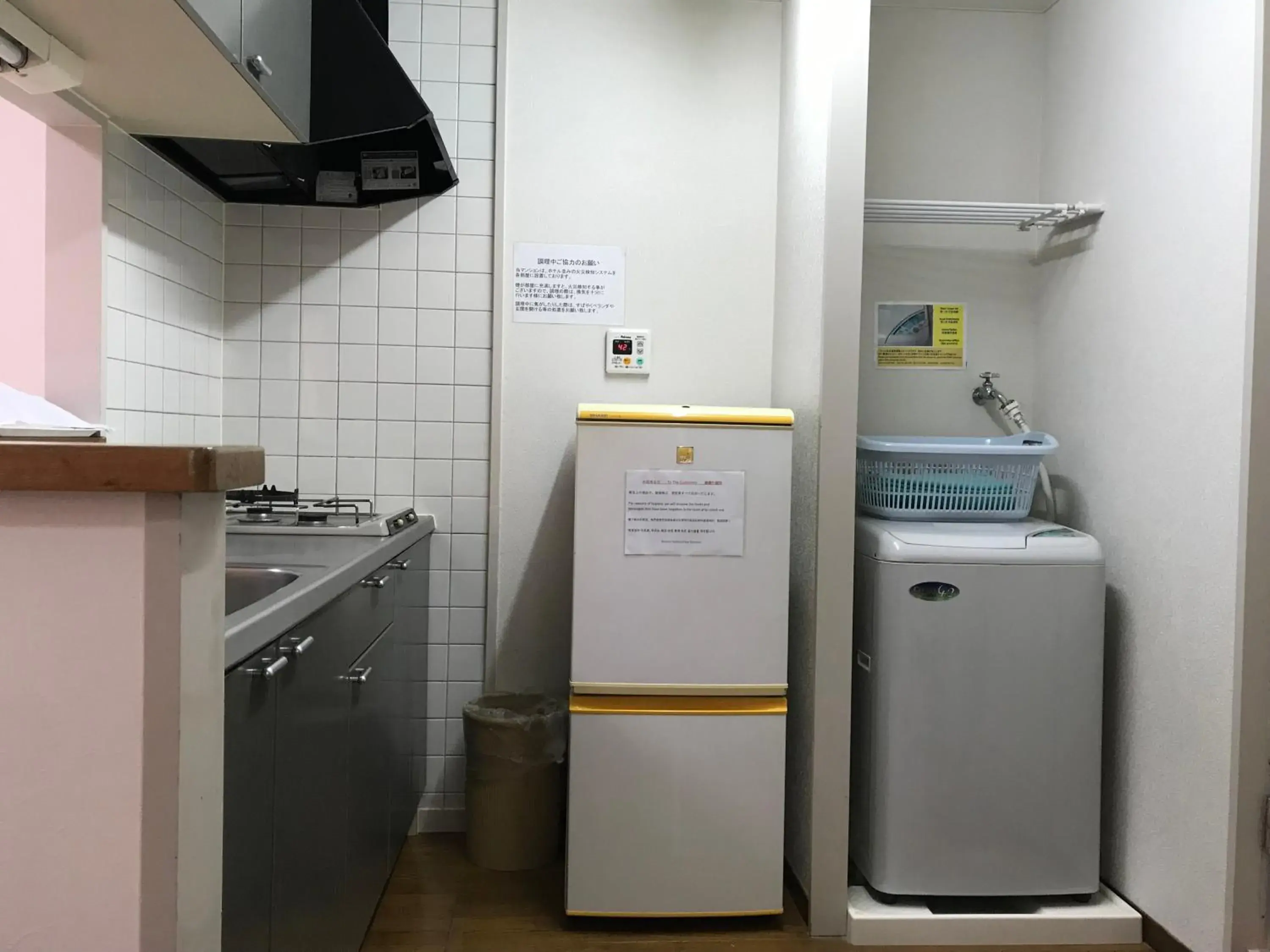 Kitchen or kitchenette in Weekly Harbourview Mansion Main Building Kitchen or kitchenette in Weekly Harbourview Mansion Main Building