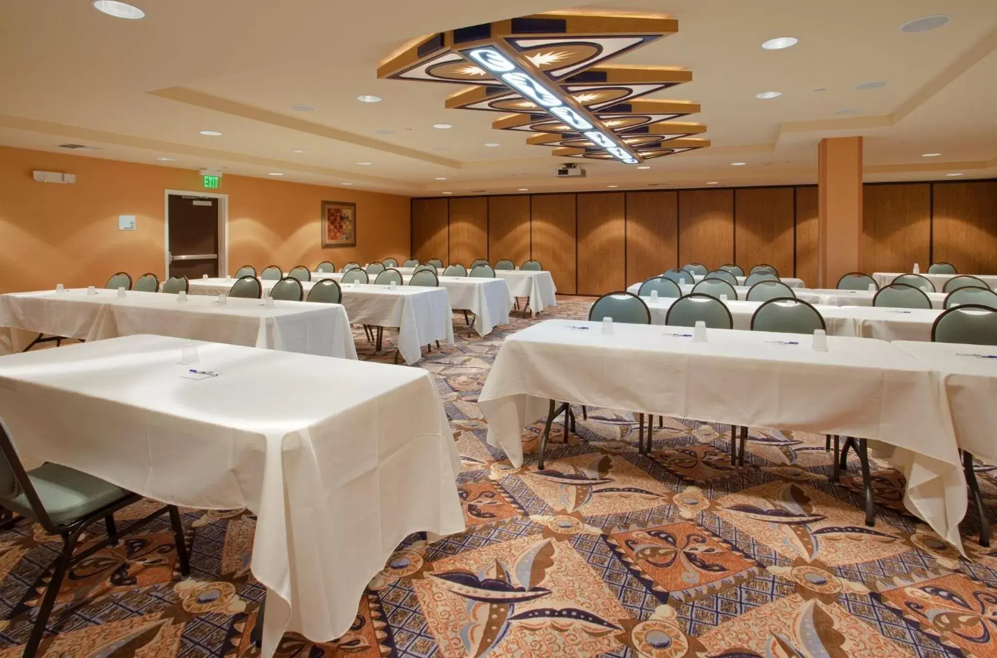 Meeting/conference room in Holiday Inn Express & Suites Sacramento NE Cal Expo, an IHG Hotel