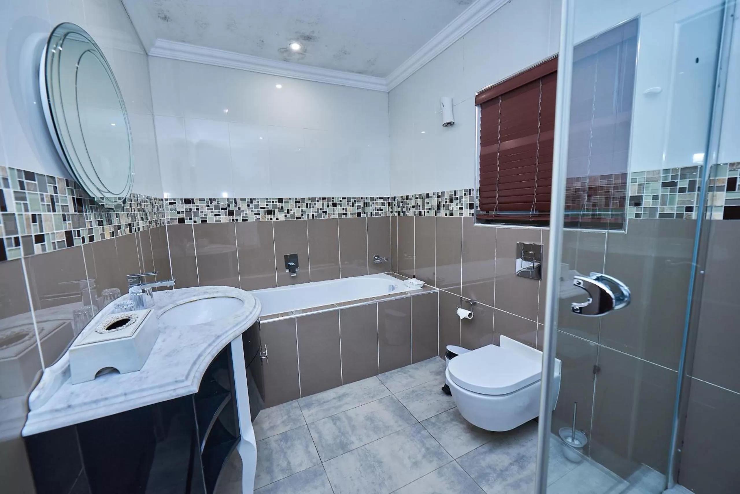 Shower, Bathroom in Ebandla Hotel & Conference Centre