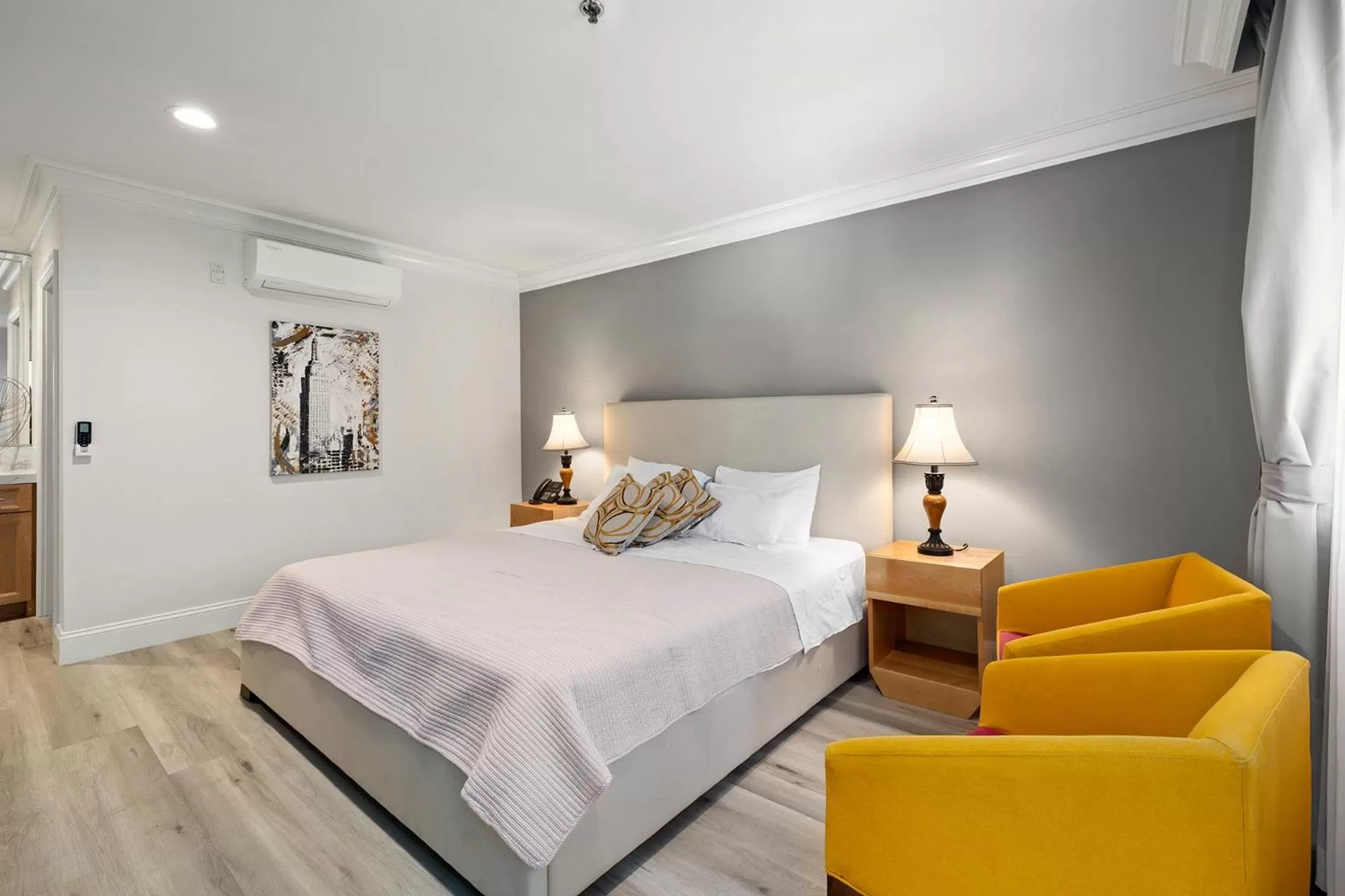 Bed in Hotel Huntington