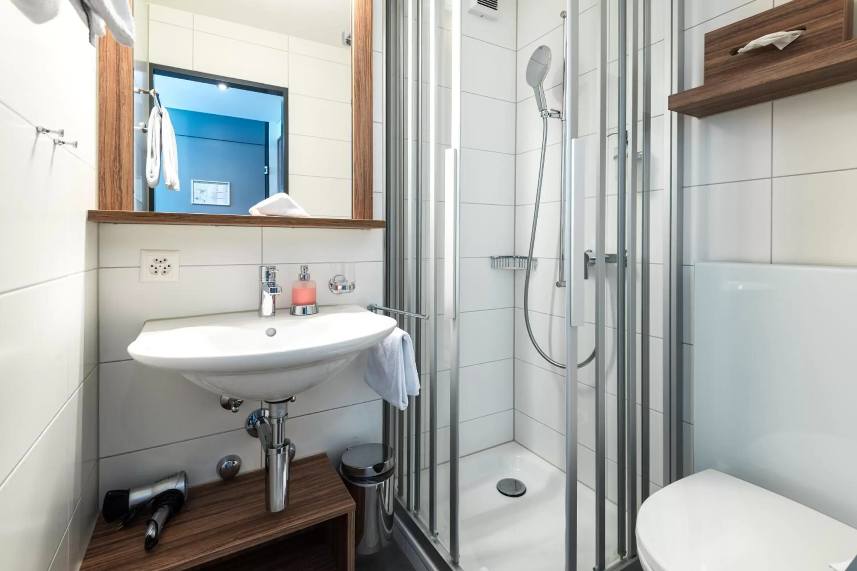 Shower, Bathroom in Superior Hotel Nidwaldnerhof