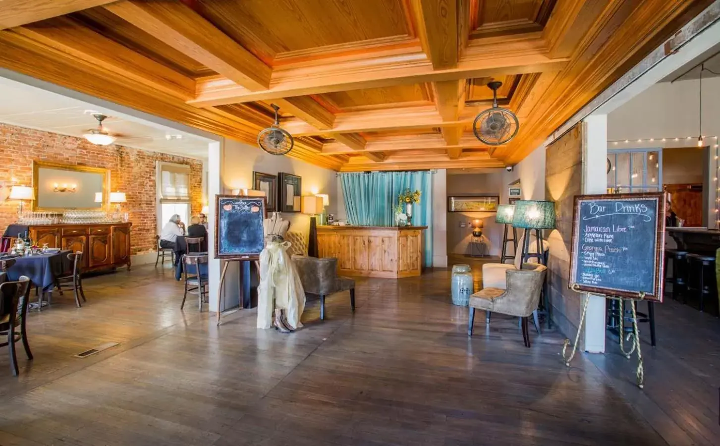 Lobby or reception in Hotel Sutter Lobby or reception in Hotel Sutter