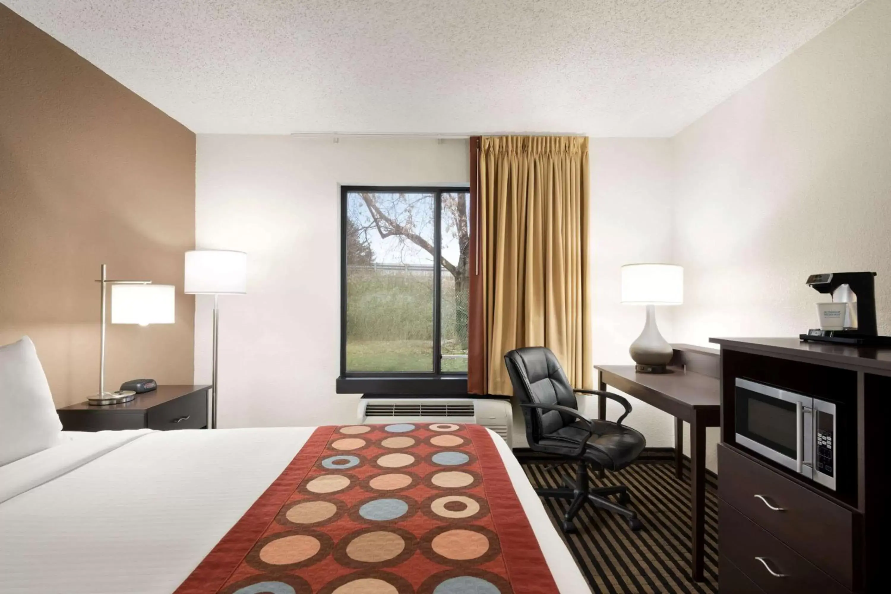 Photo of the whole room in Super 8 by Wyndham Wausau