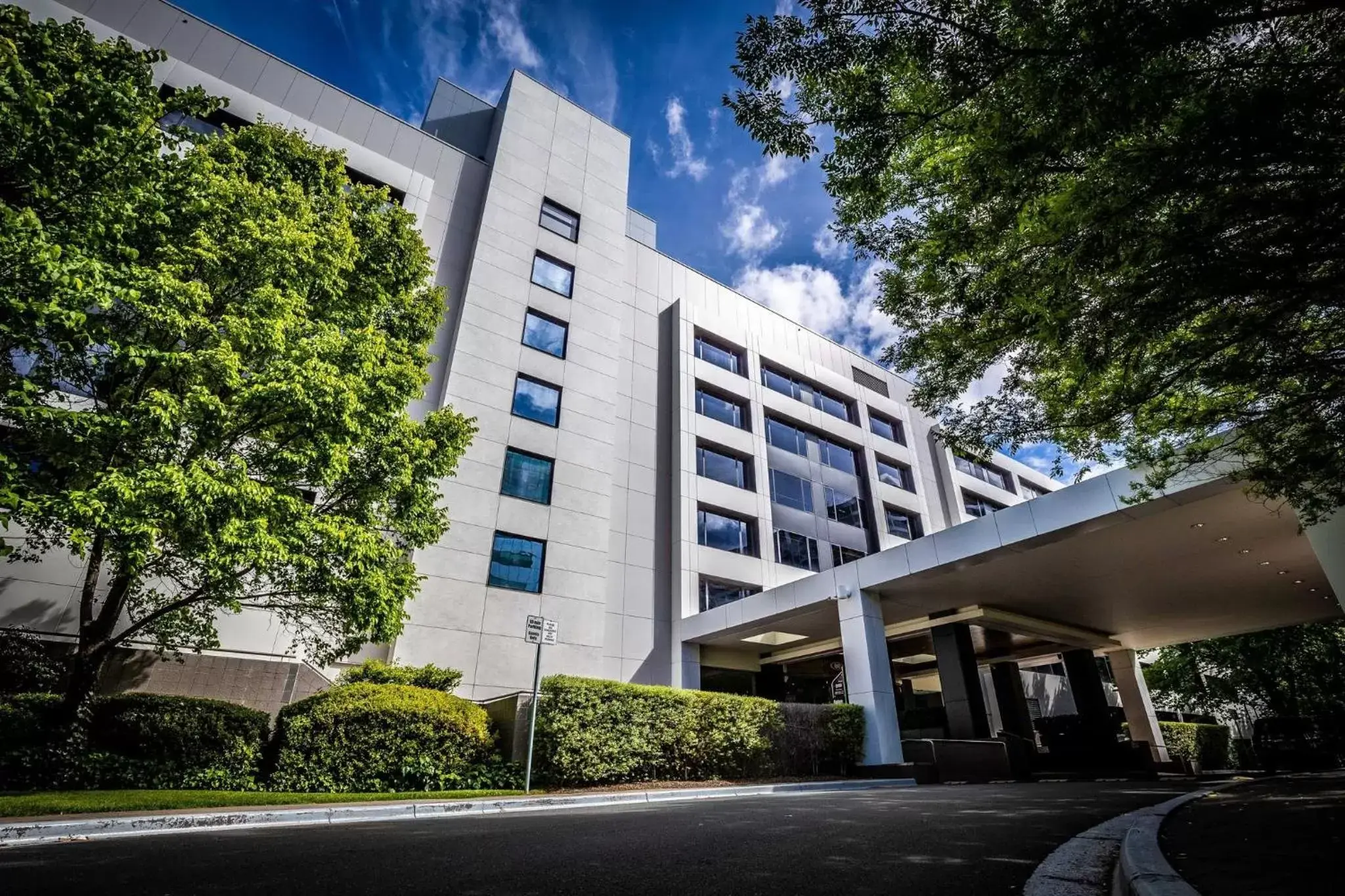 Property Building in Crowne Plaza Canberra, an IHG Hotel