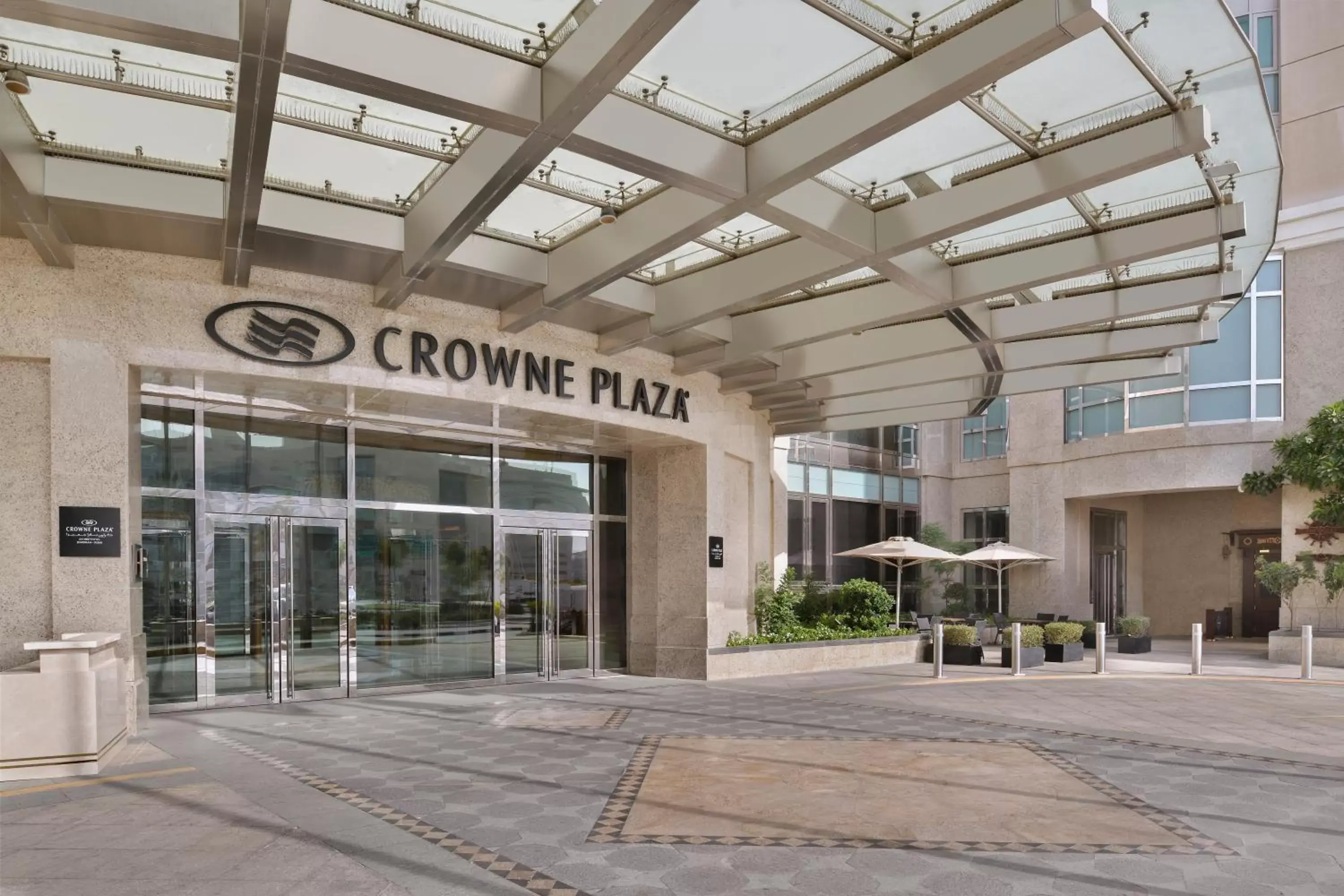 Facade/entrance in Crowne Plaza - Dubai Jumeirah, an IHG Hotel