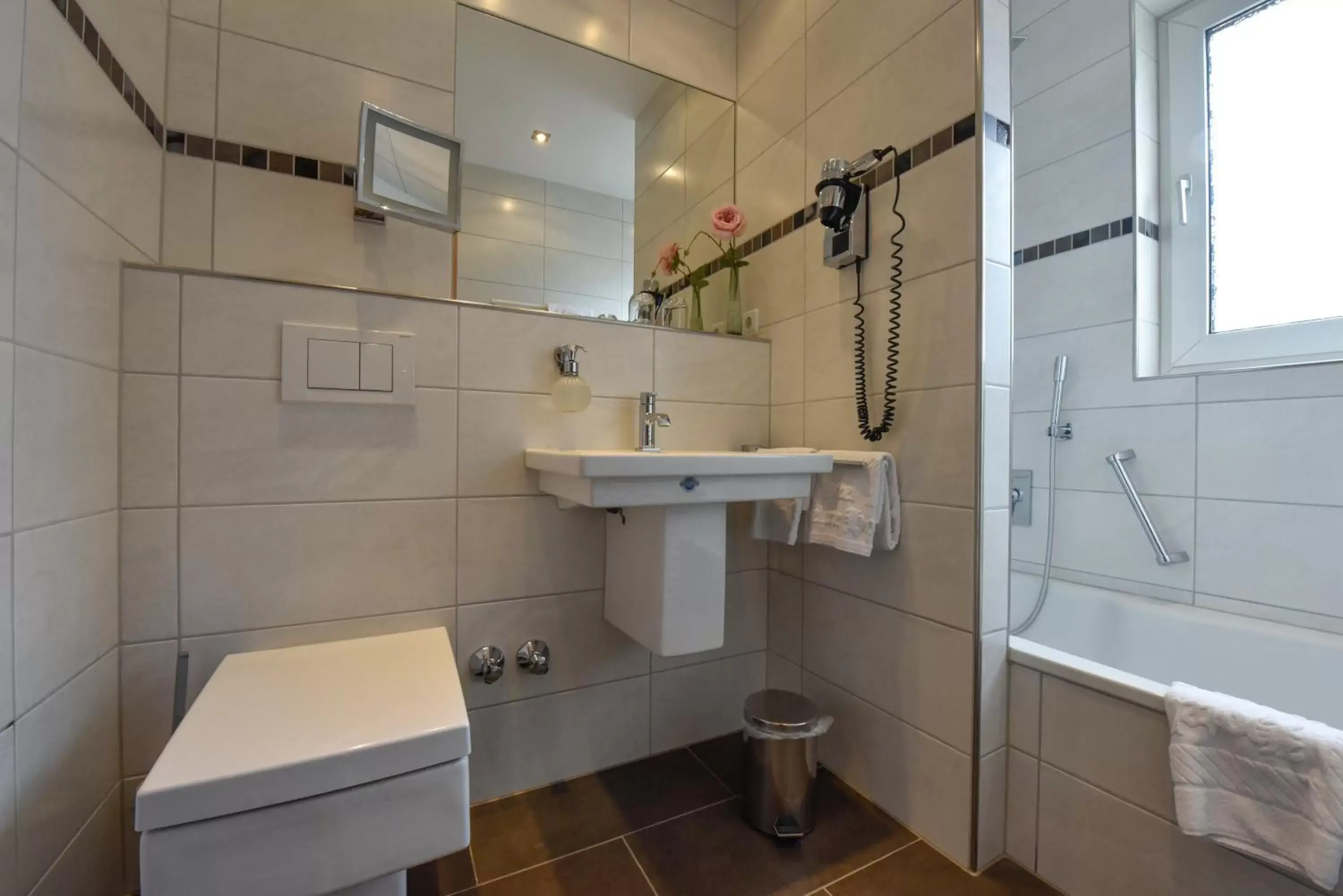 Bathroom in Hotel Coellner Hof