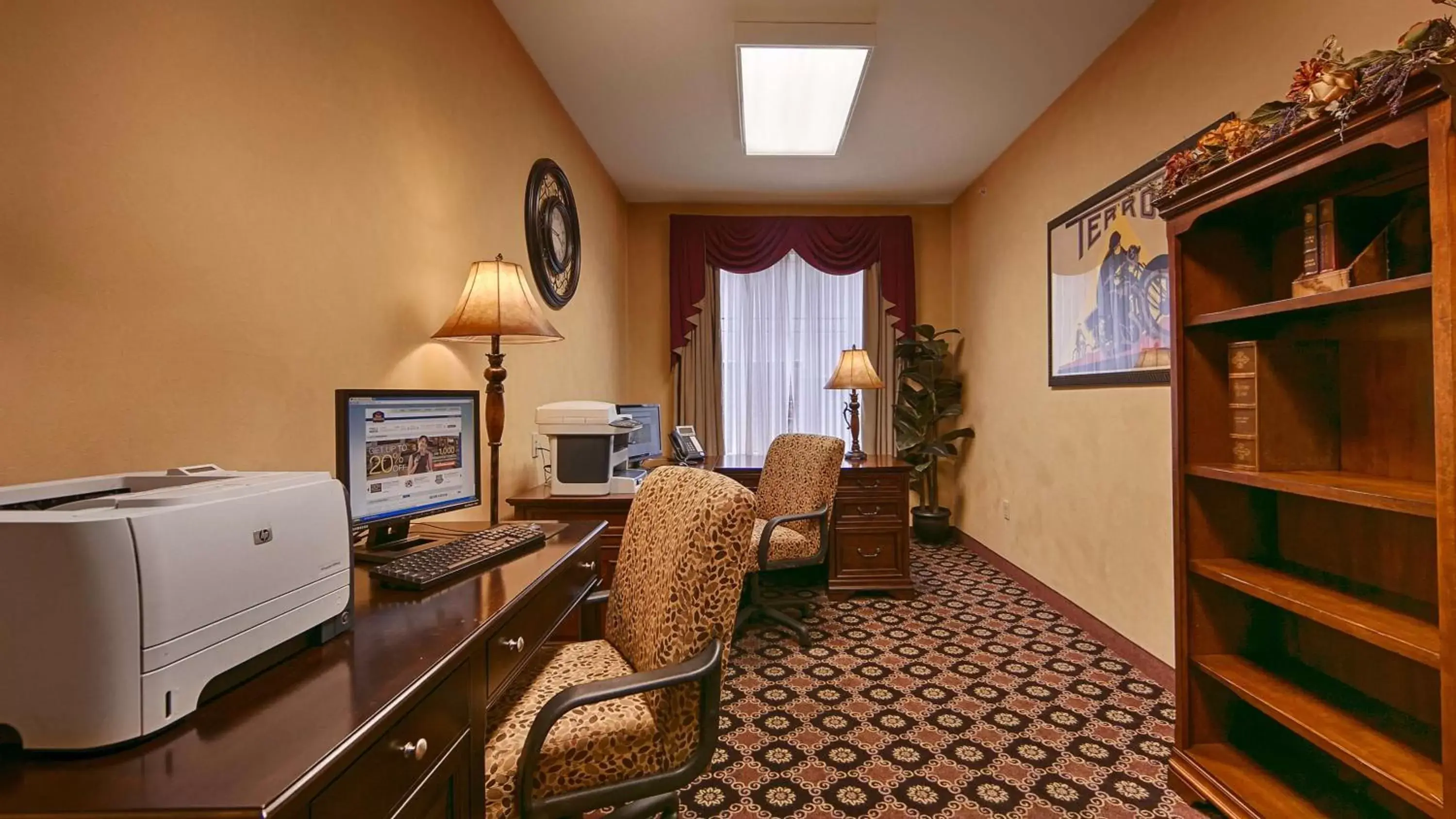 Property building in Best Western PLUS Hannaford Inn & Suites