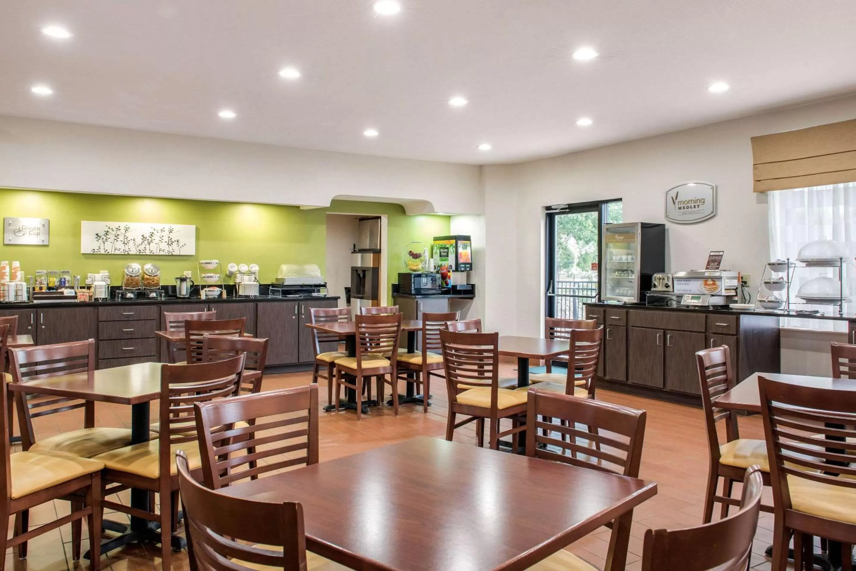 Restaurant/places to eat in Sleep Inn & Suites Columbus South