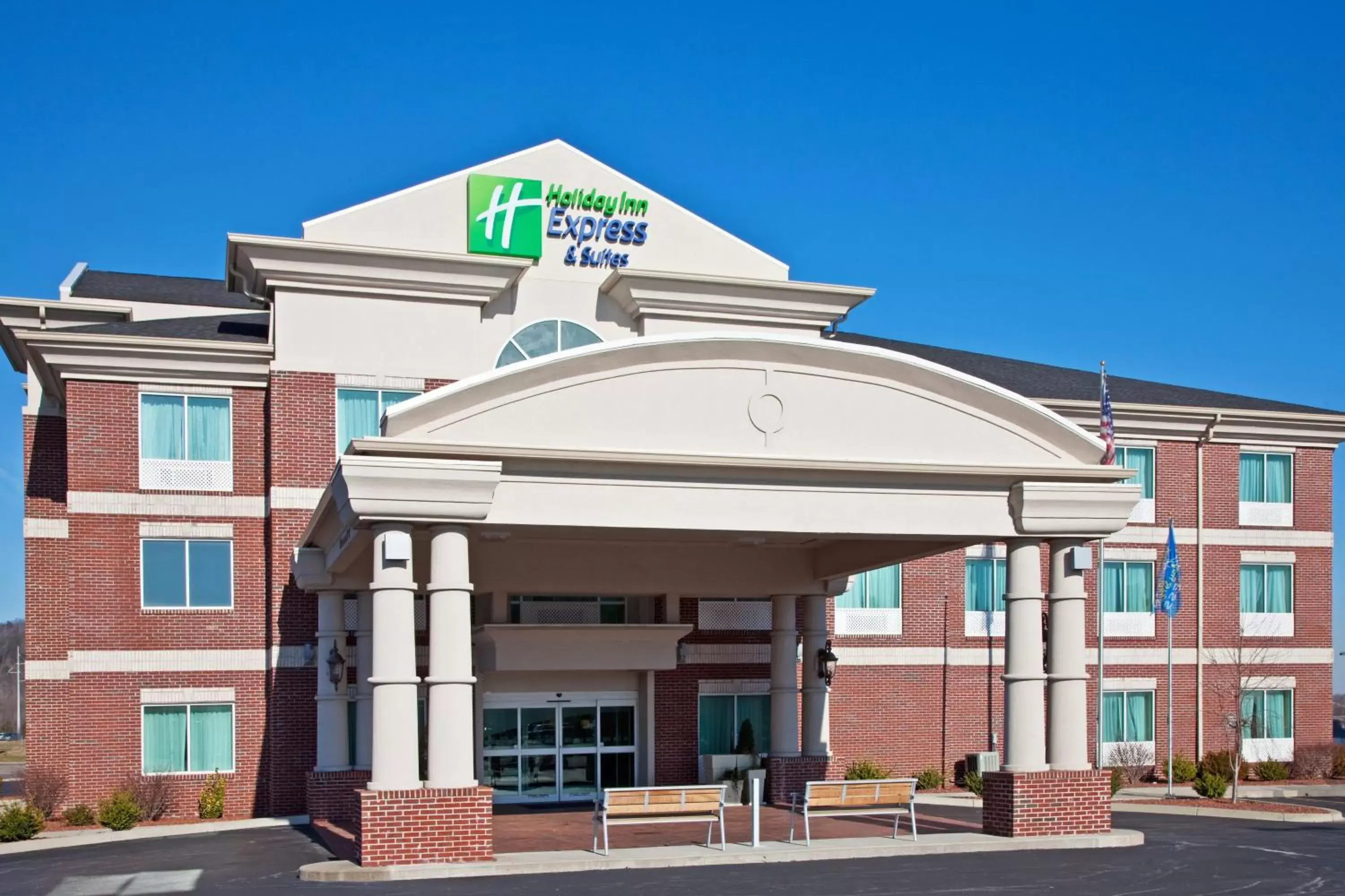 Property building in Holiday Inn Express Hotel & Suites Louisville South-Hillview, an IHG Hotel