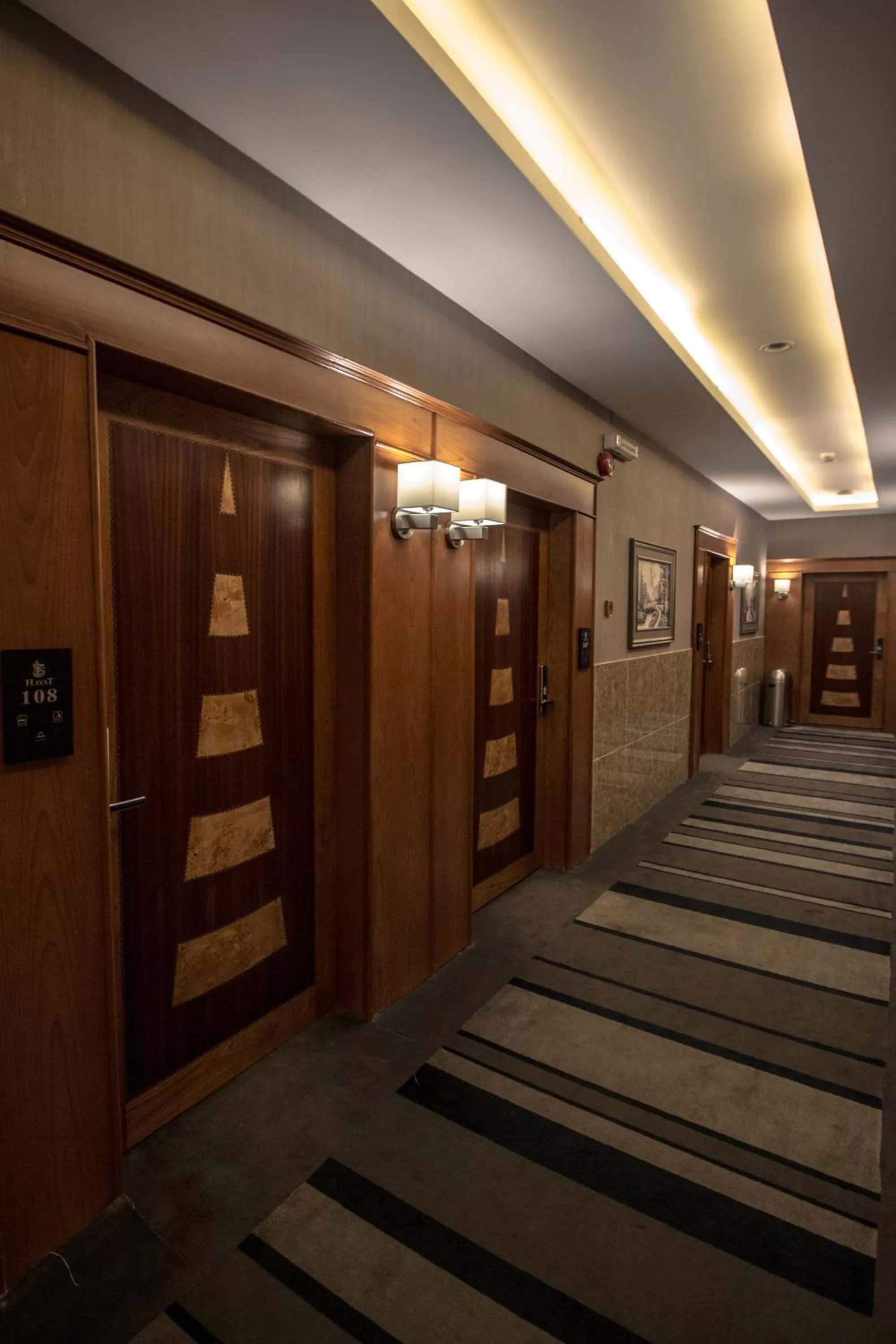 Property building in شاطيء الحياة للأجنحة الفندقية shaty alhayat