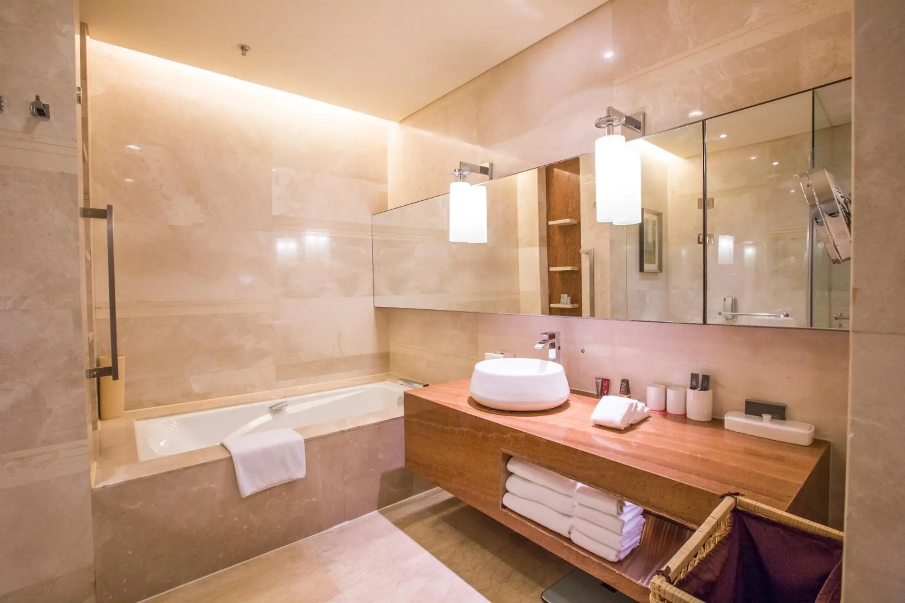 Toilet, Bathroom in Marriott Executive Apartment Tianjin Lakeview