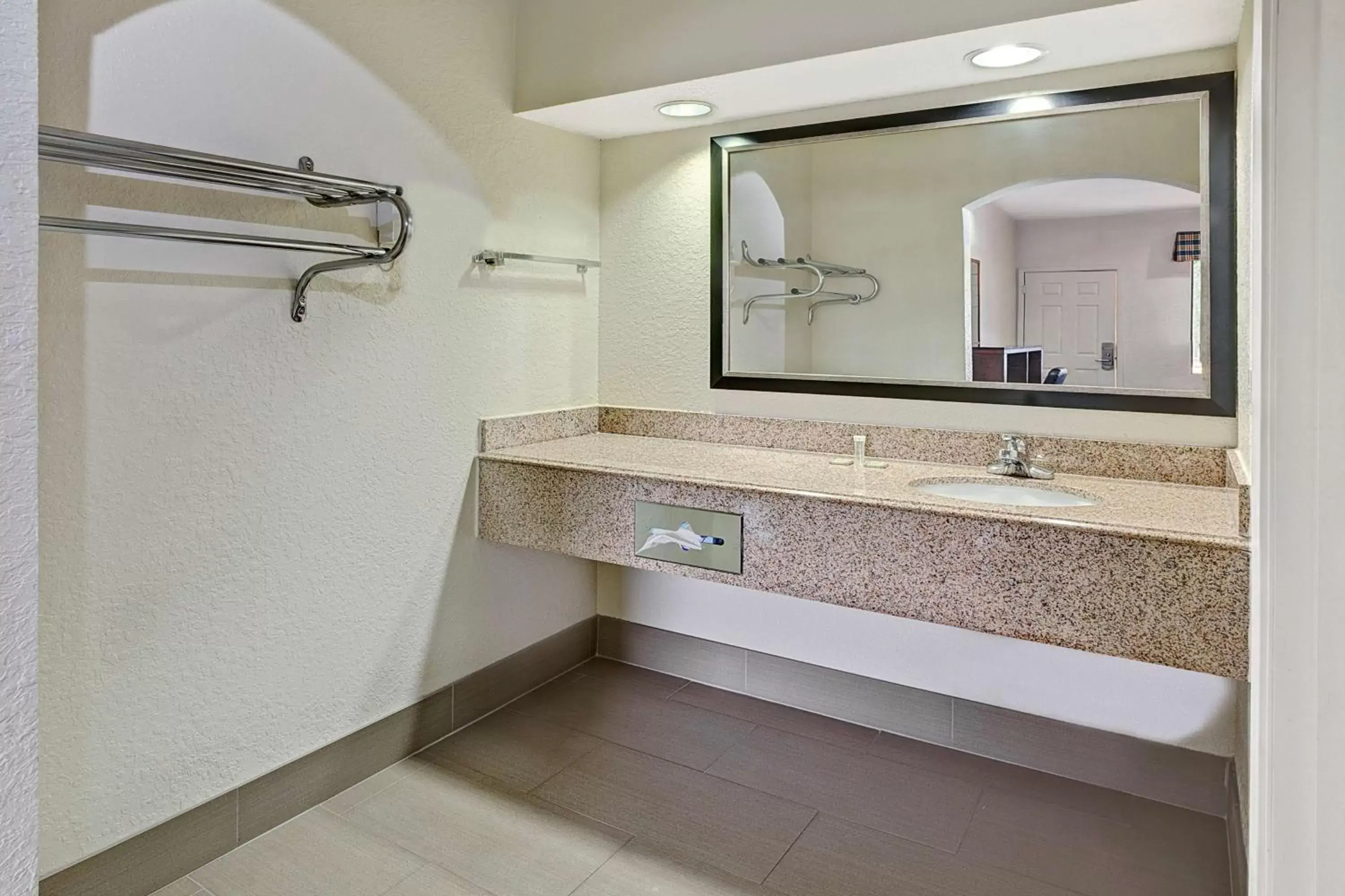 Two King Beds - Mobility/Hearing Accessible with Roll-In Shower - Non-Smoking in Super 8 by Wyndham Houston Hobby Airport South Two King Beds - Mobility/Hearing Accessible with Roll-In Shower - Non-Smoking in Super 8 by Wyndham Houston Hobby Airport South