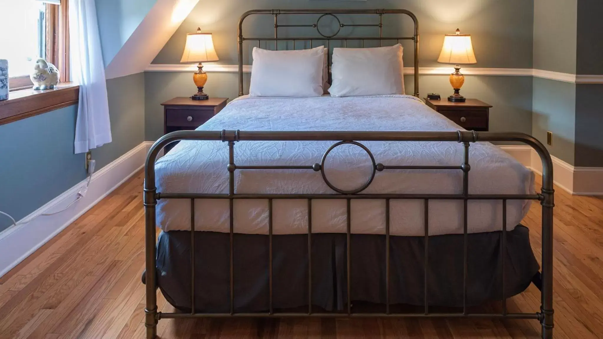Bed in William Henry Miller Inn
