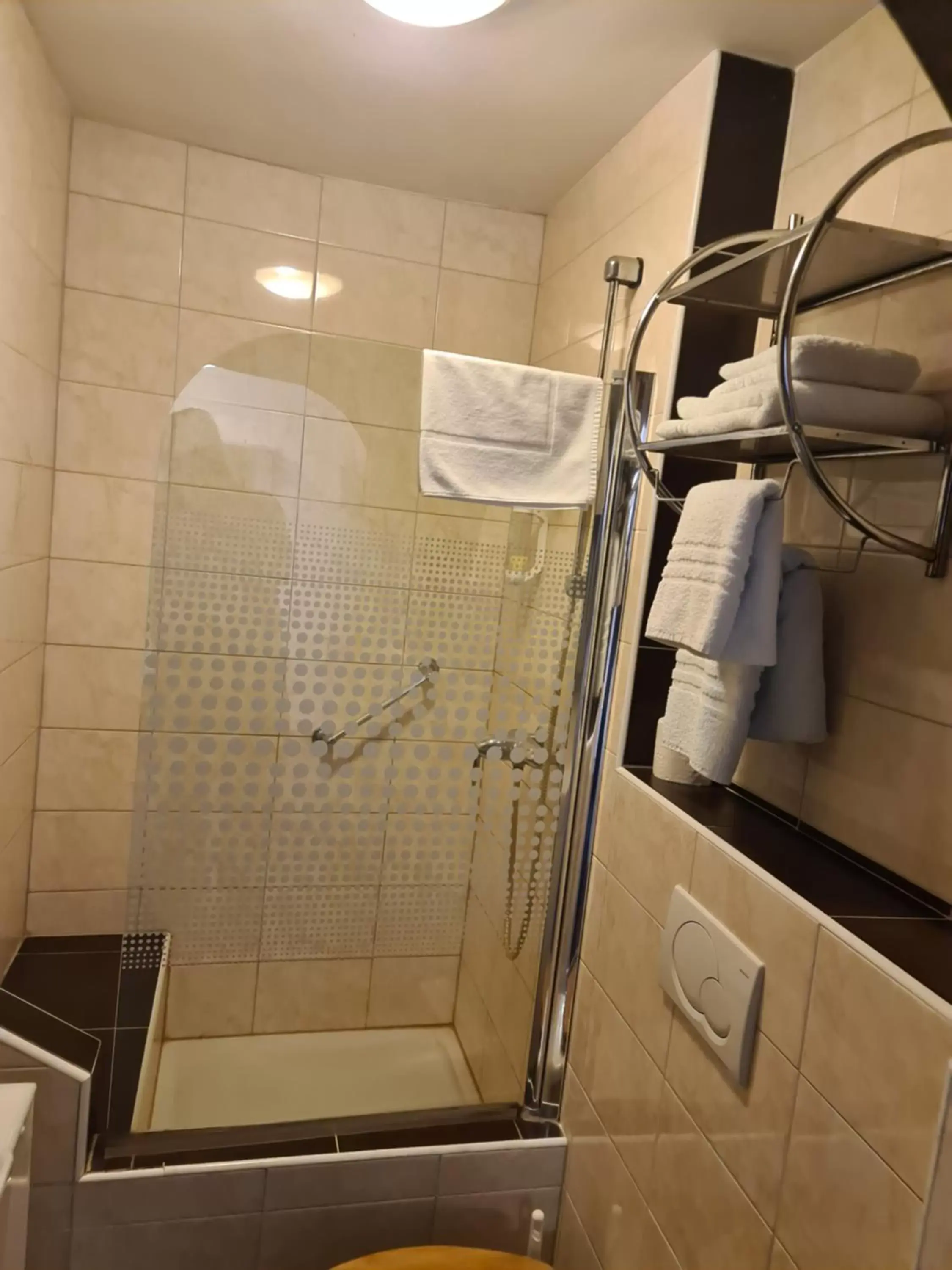 Bathroom in Esos Hotel Quelle