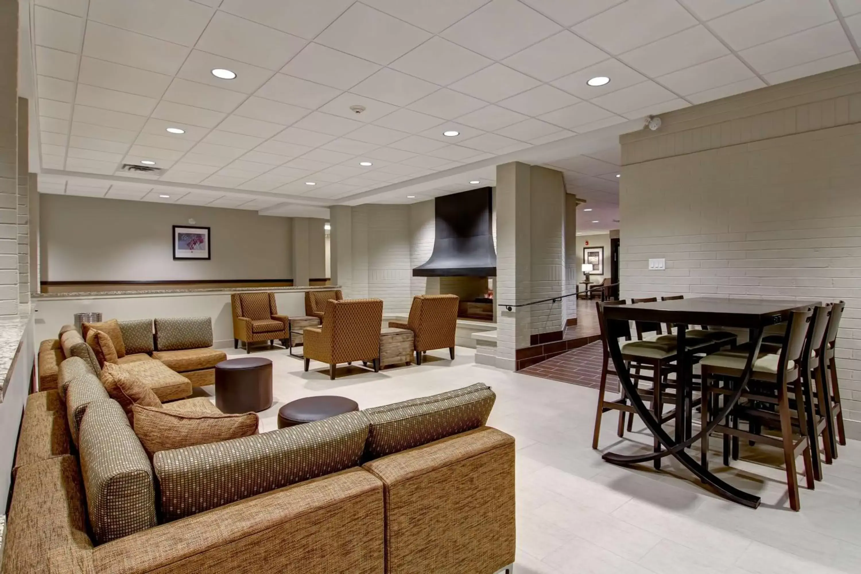 Lobby or reception in Best Western London Airport Inn & Suites