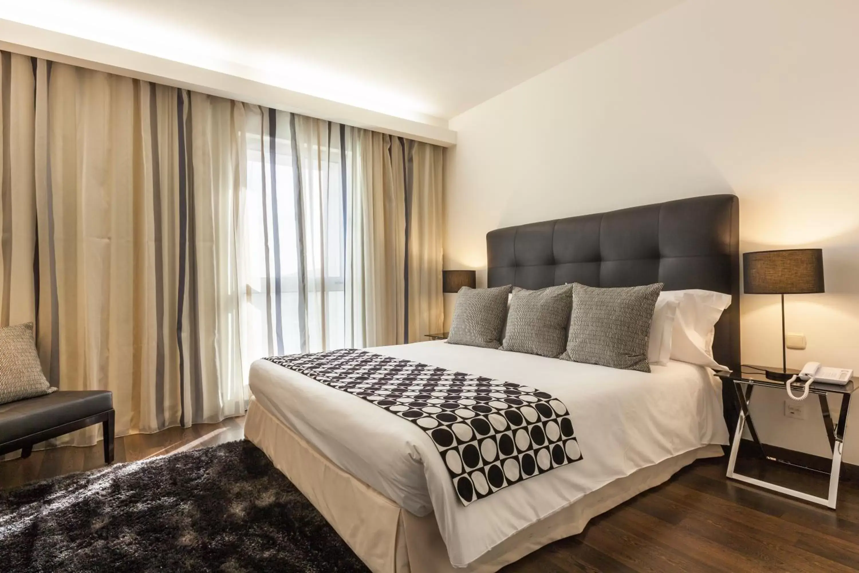 Bedroom, Bed in Hotel Mercure Lisboa