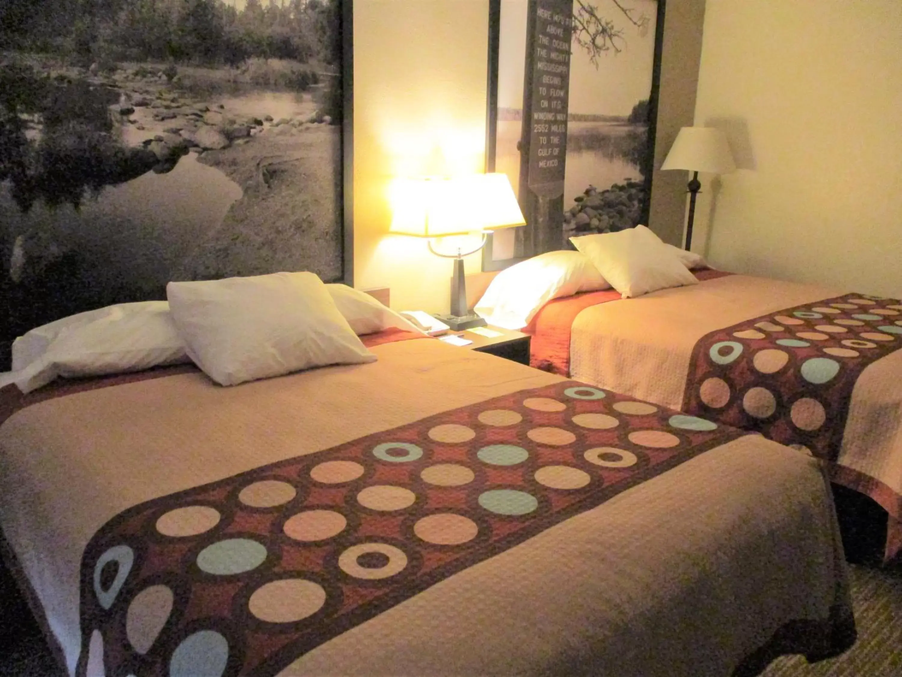 Double Room with Two Double Beds - Non-Smoking in Super 8 by Wyndham Bemidji MN Double Room with Two Double Beds - Non-Smoking in Super 8 by Wyndham Bemidji MN