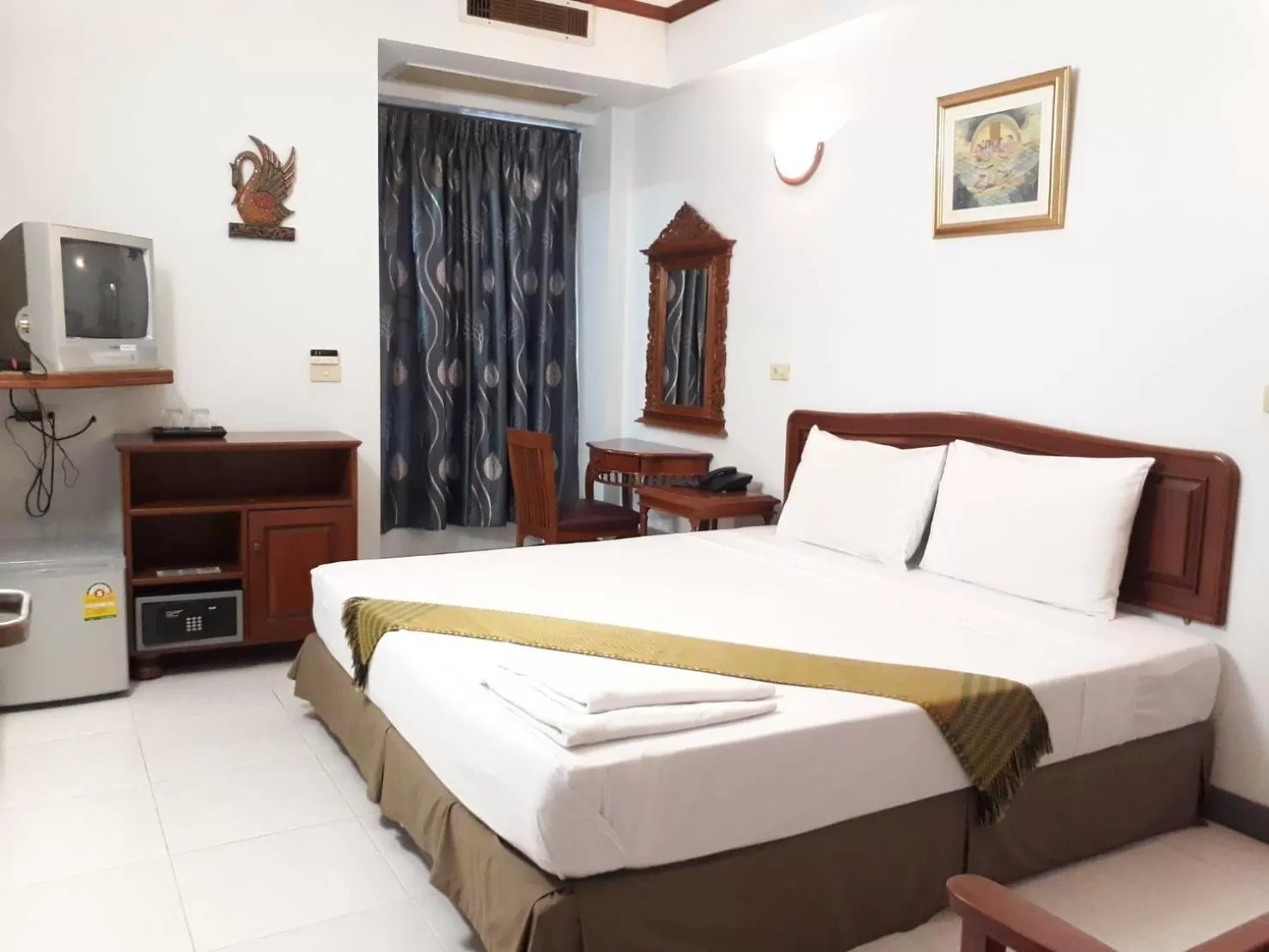 Bedroom, Bed in New Siam II