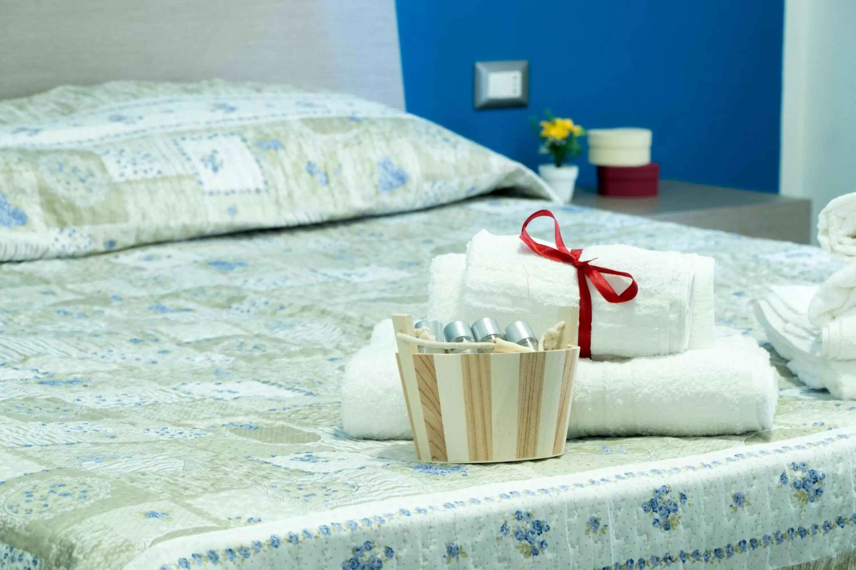 Decorative detail, Bed in Affittacamere Sa Pardula