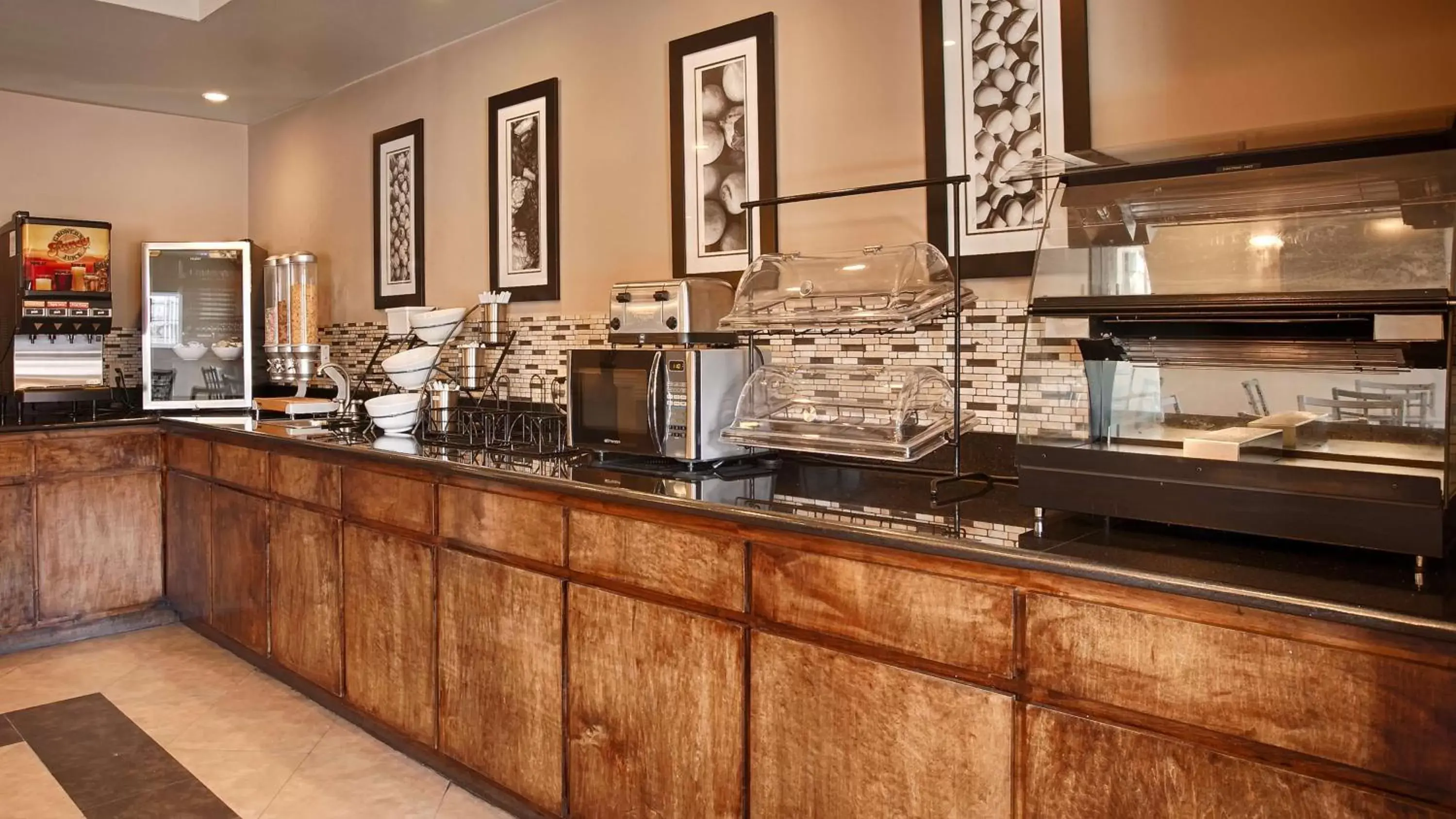 Breakfast, Restaurant/Places to Eat in Best Western Abbeville Inn and Suites