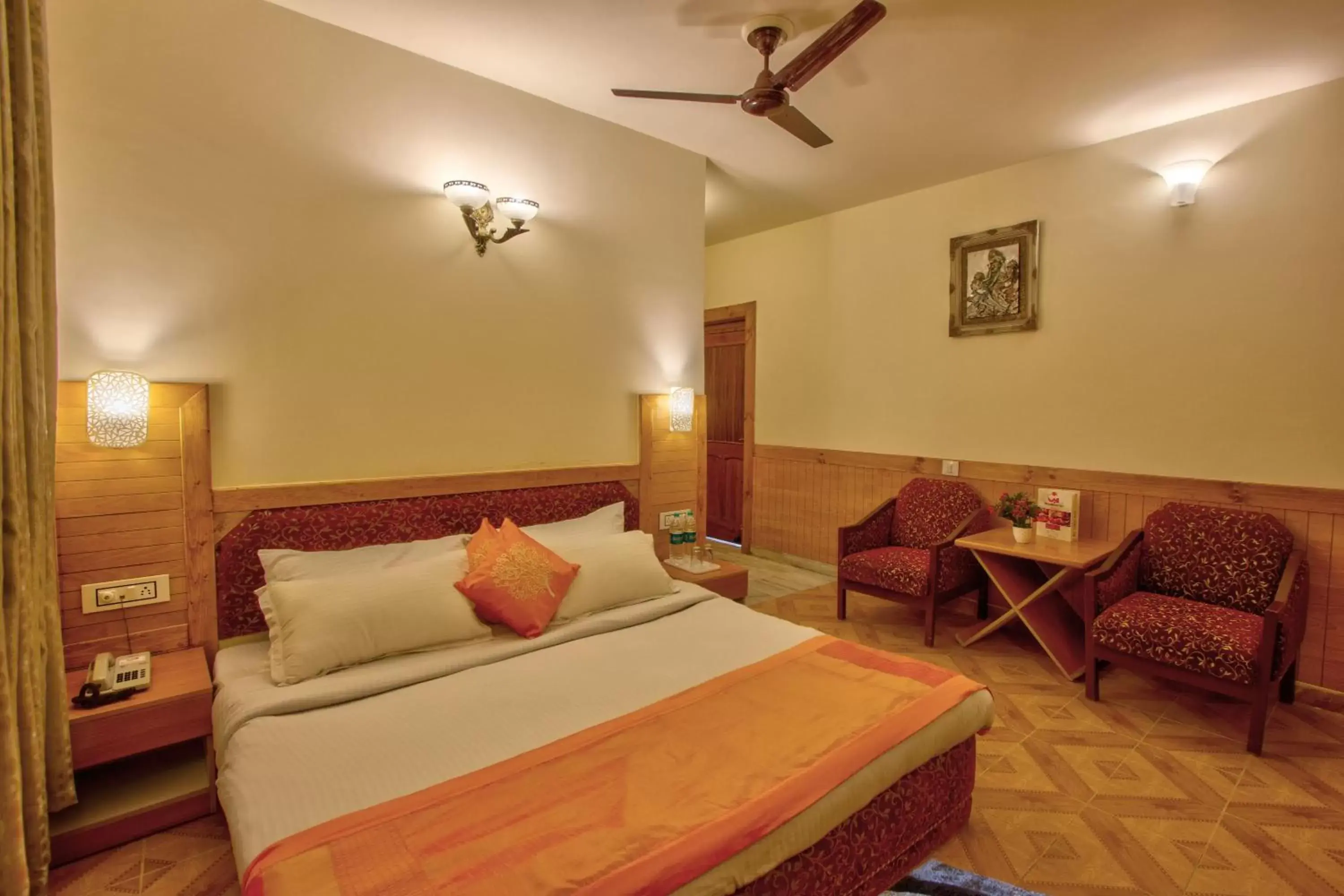 Economy Double Room in Woodstock Inn Manali Economy Double Room in Woodstock Inn Manali