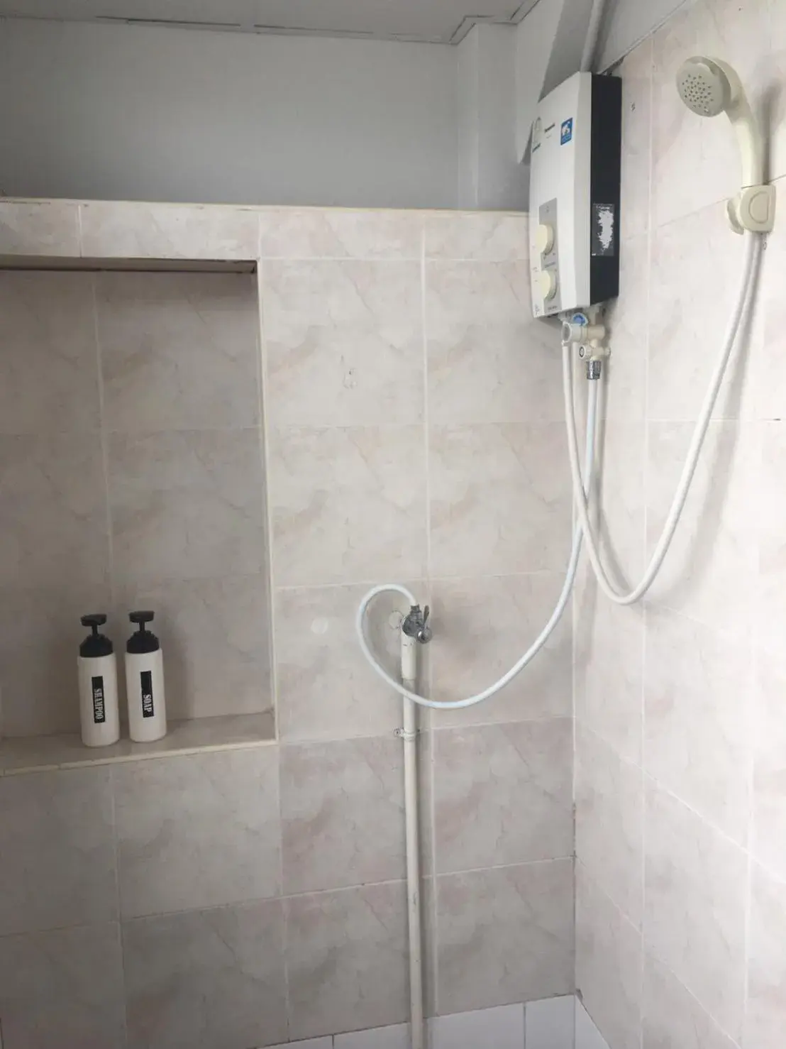 Shower, Bathroom in Room @ Vipa Guest House