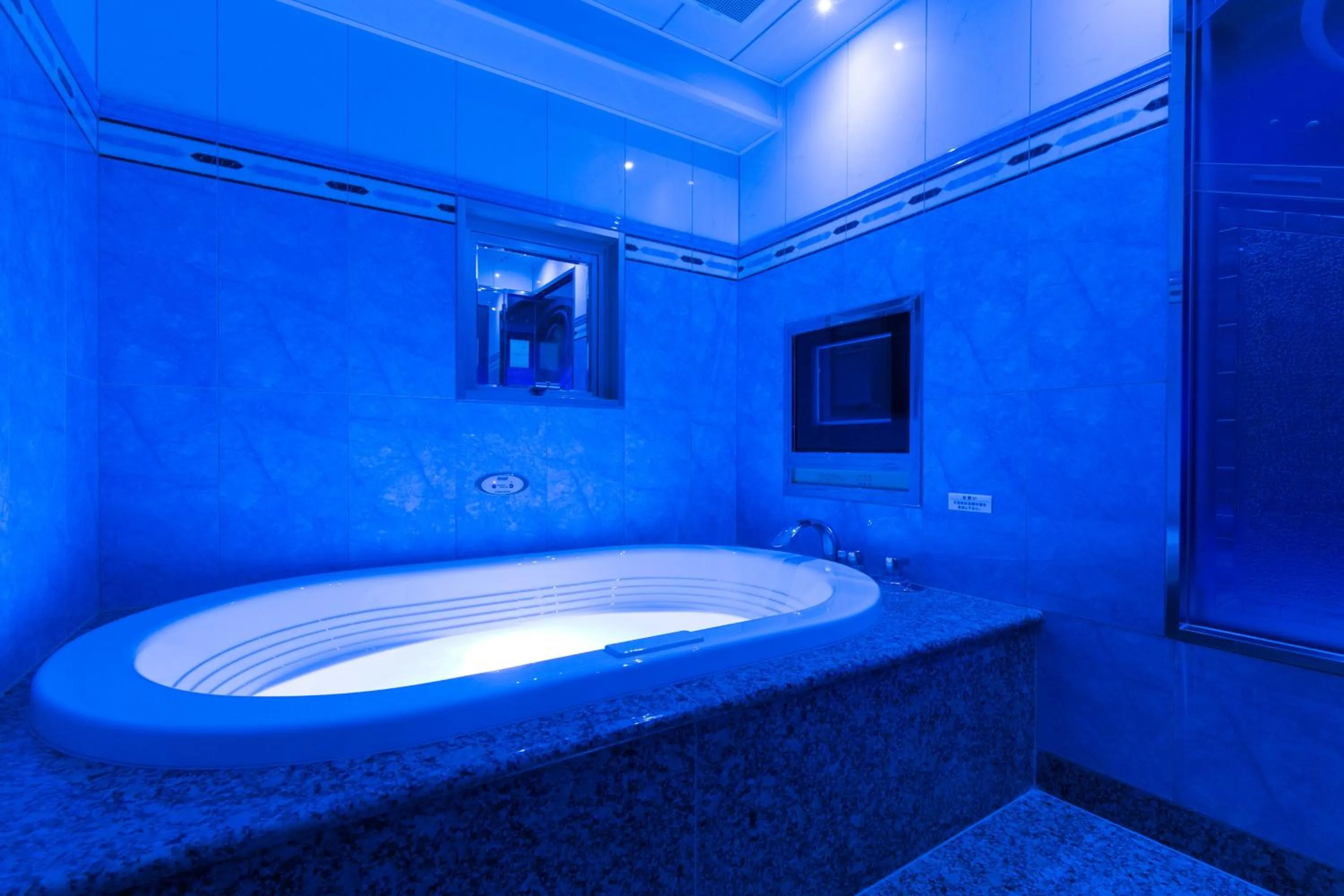 Shower in HOTEL D-WAVE Shinjuku（Adult Only)