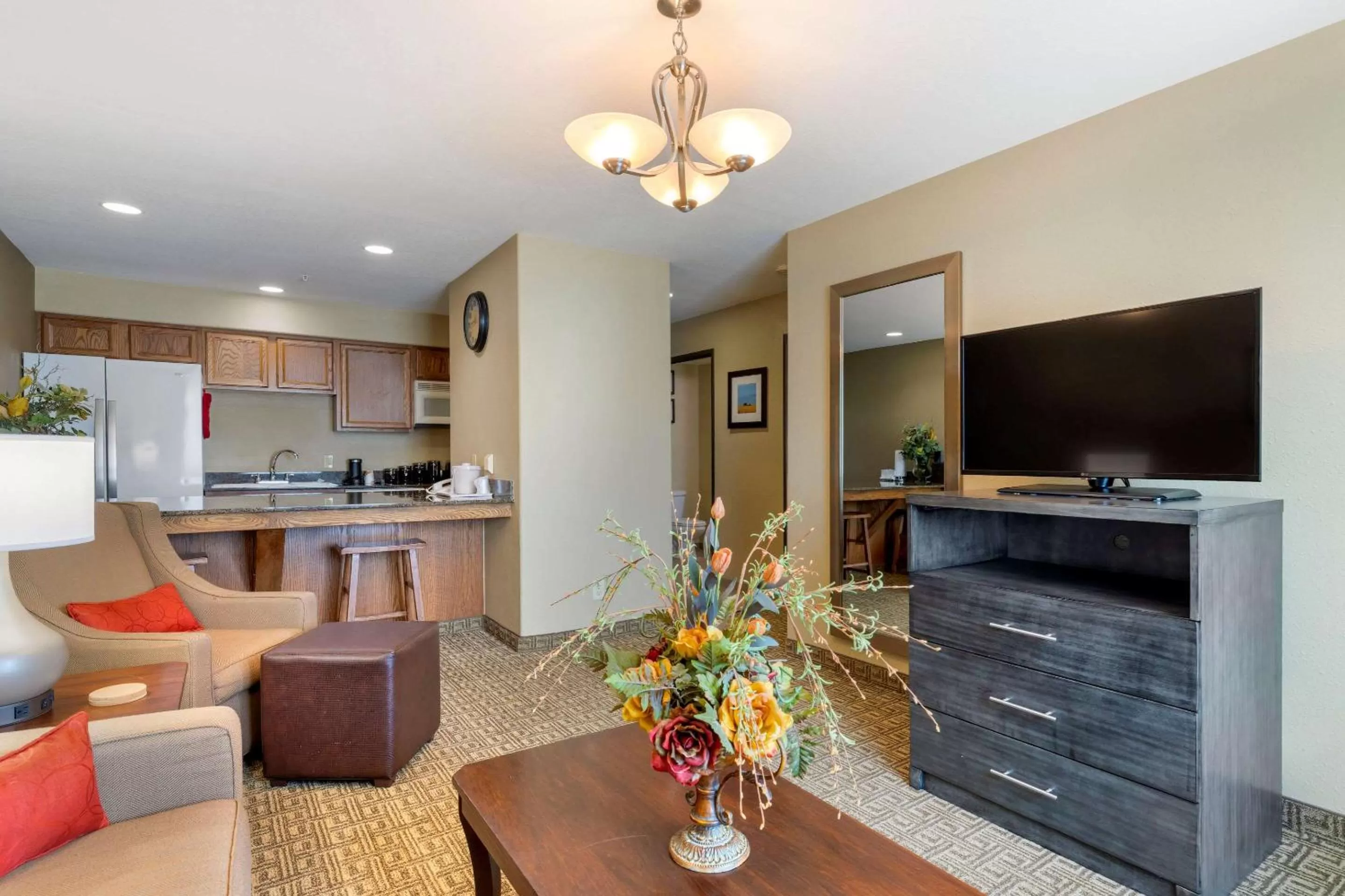 Photo of the whole room in Comfort Inn & Suites Ponca City near Marland Mansion