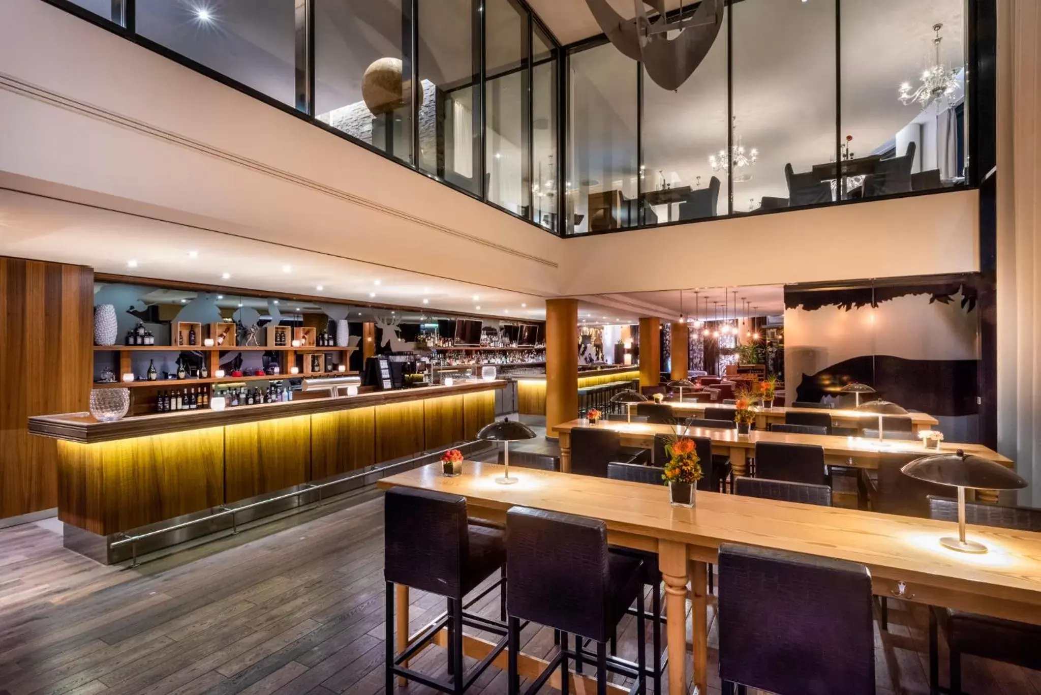 Lounge or bar, Restaurant/Places to Eat in Mövenpick Hotel Stuttgart Airport