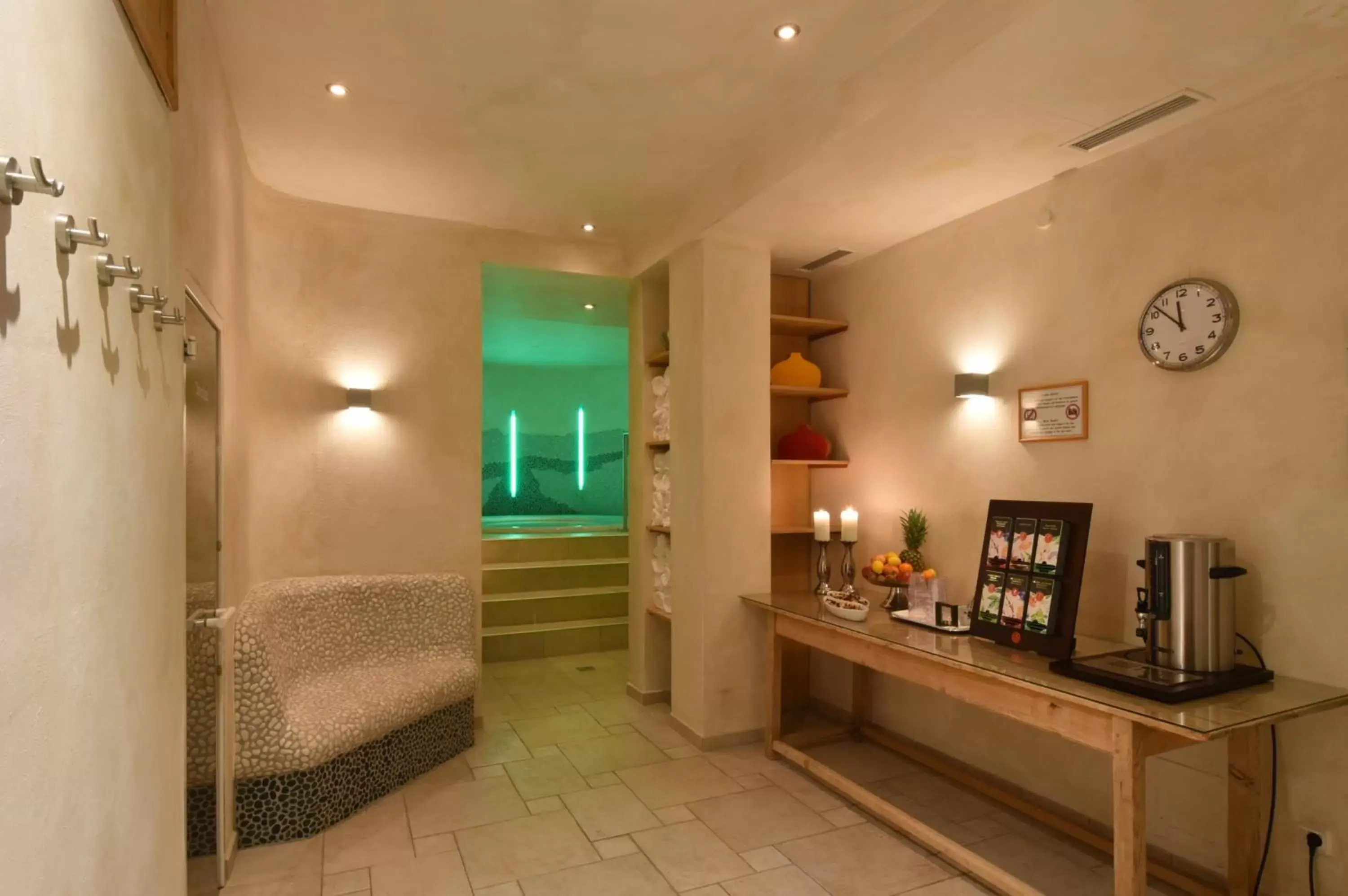 Spa and wellness centre/facilities, Bathroom in Cella Central Historic Boutique Hotel