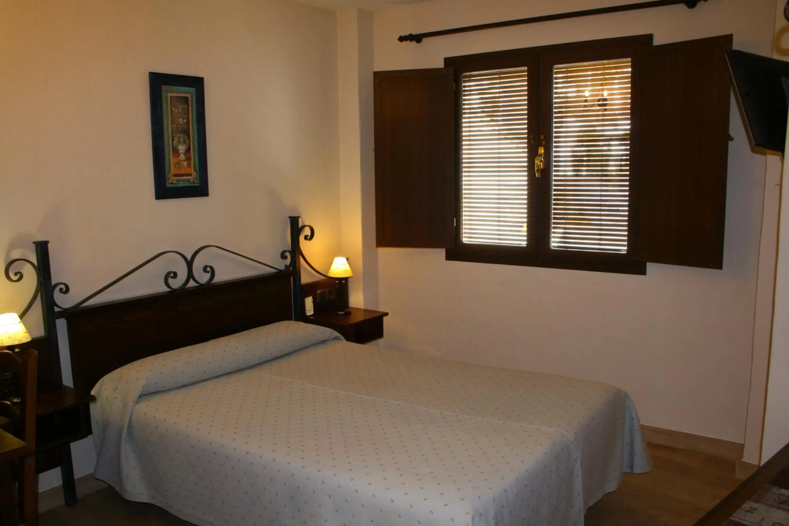 Photo of the whole room, Bed in Hotel Rural Huerta del Laurel