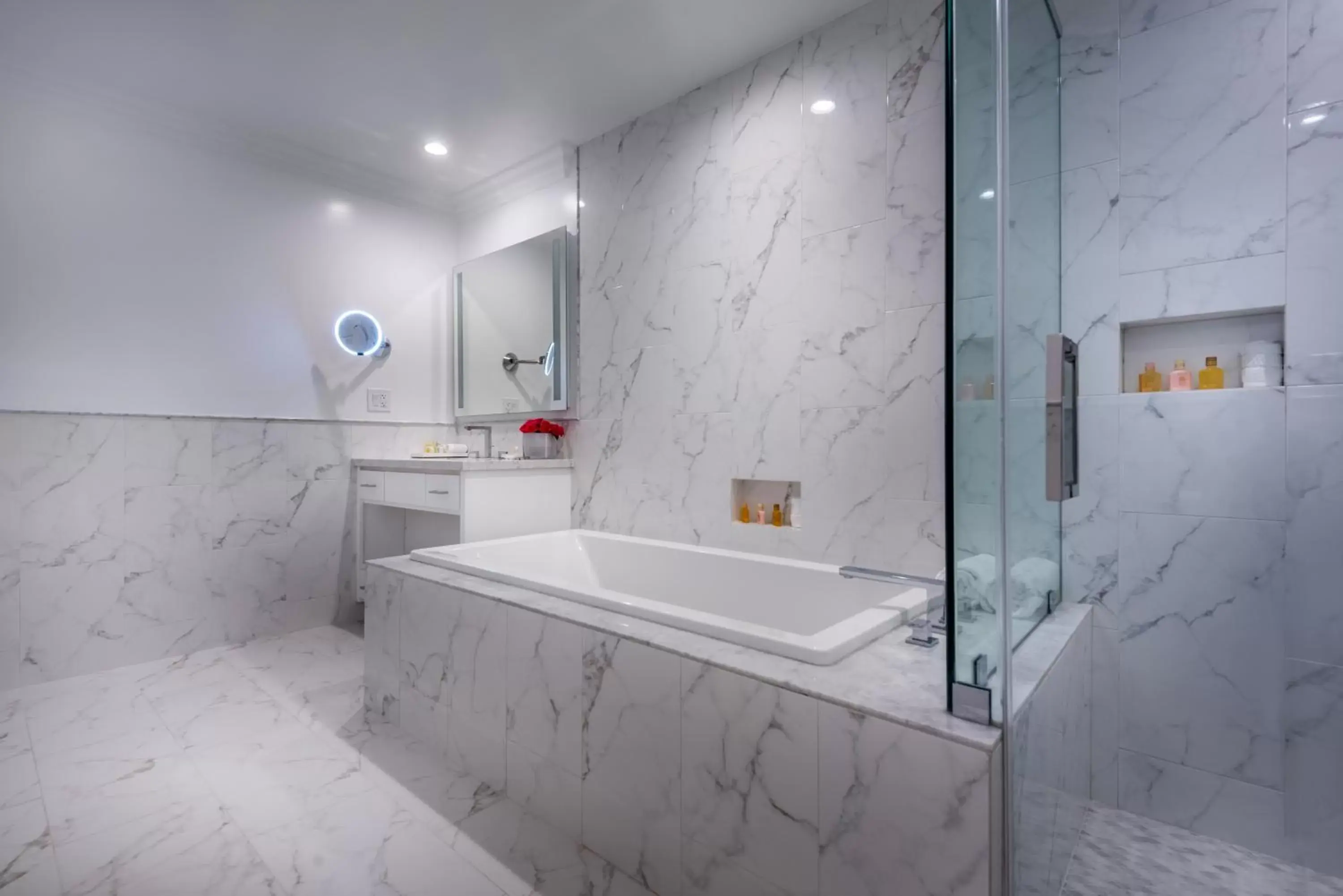 Bathroom in Beverly Hills Plaza Hotel & Spa