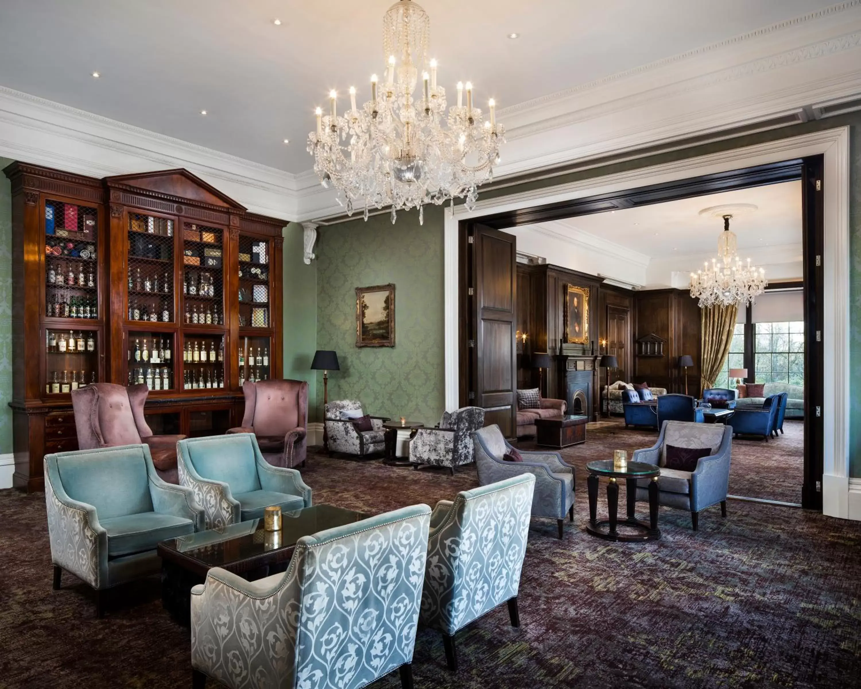 Lounge or bar in Oulton Hall Hotel, Spa & Golf Resort