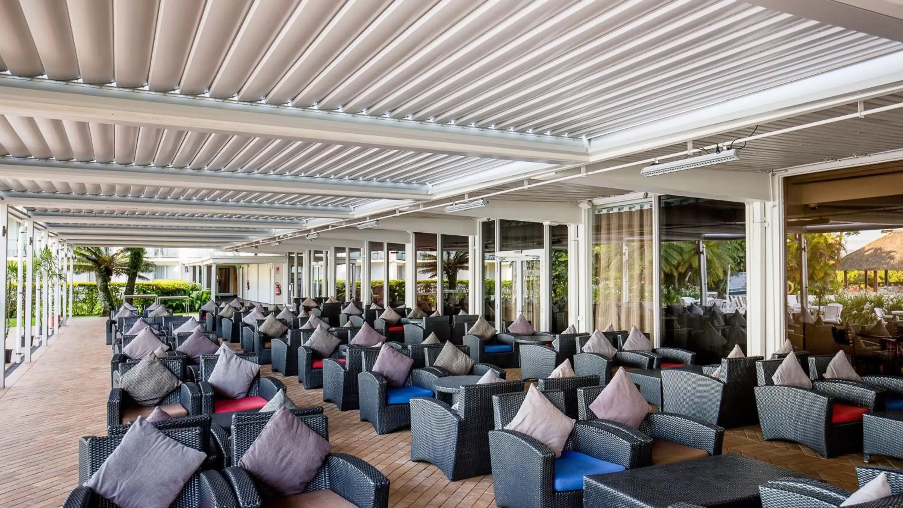 Lobby or reception in Holiday Inn Suva, an IHG Hotel