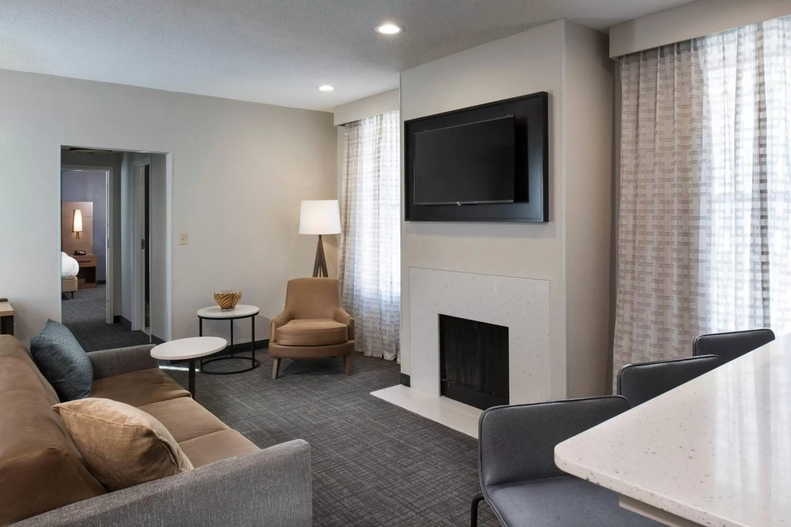 Bedroom, Seating Area in Residence Inn Memphis Downtown