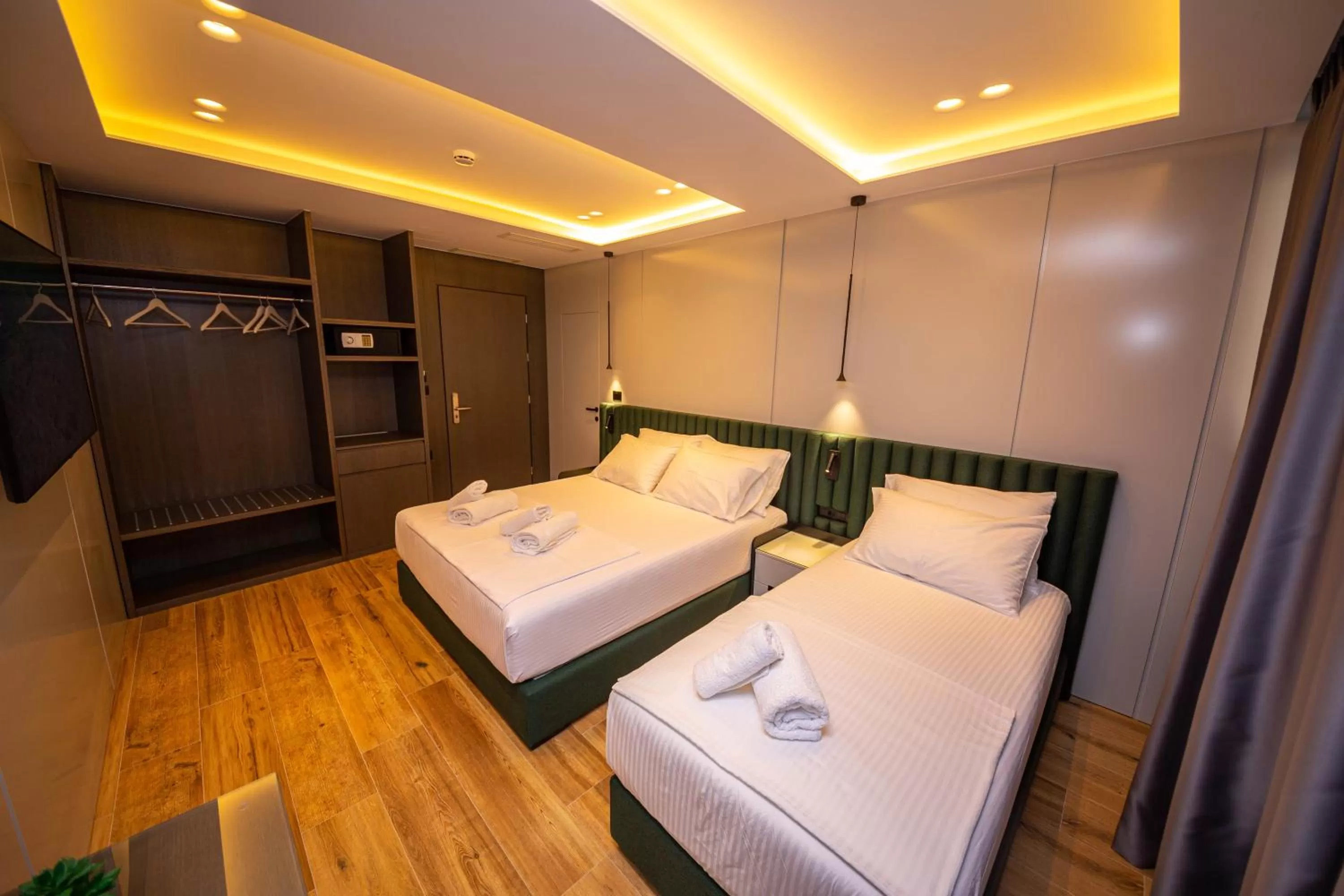 Bedroom, Bed in Hotel Lili-1