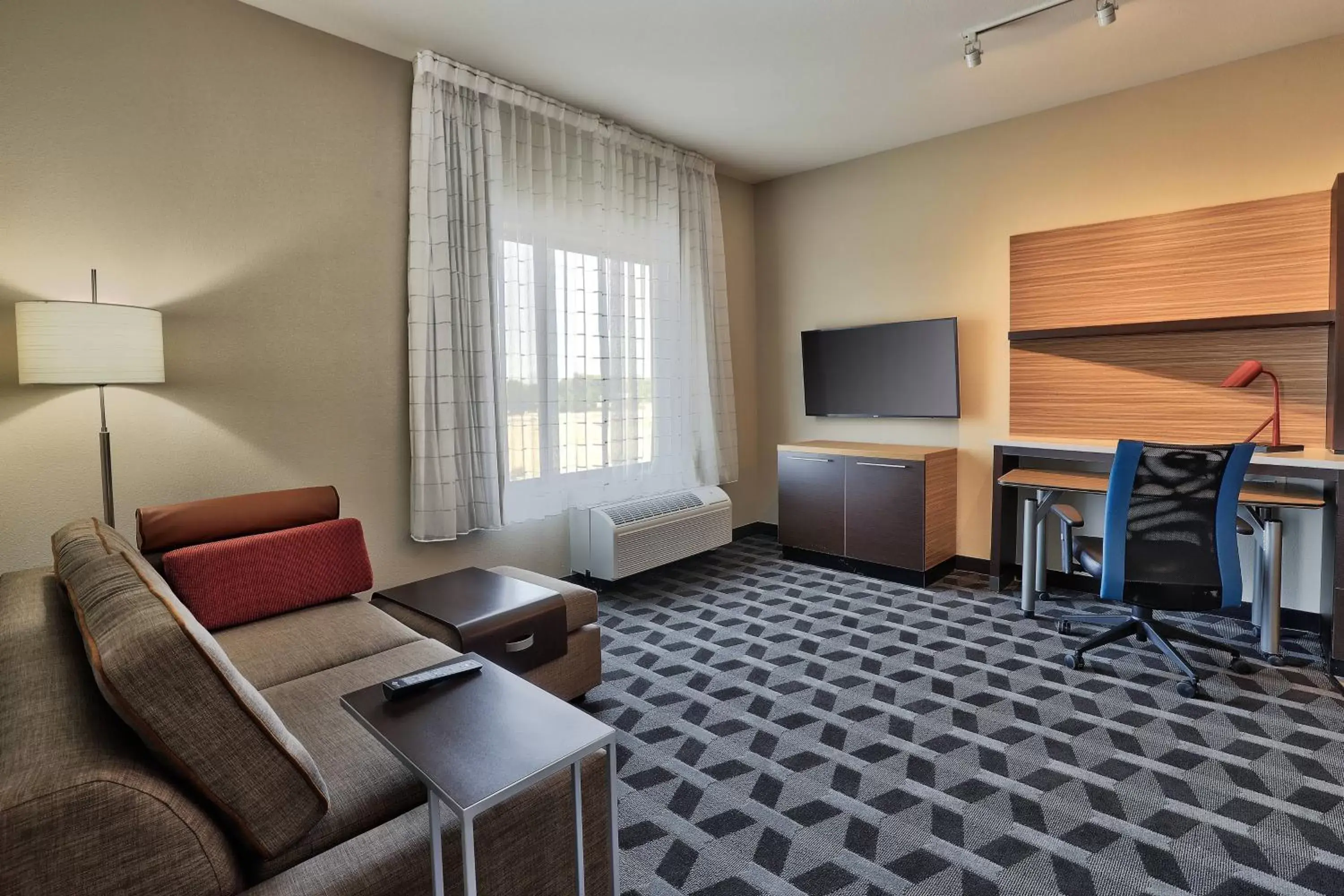 Living room, Seating Area in TownePlace Suites by Marriott Albuquerque Old Town