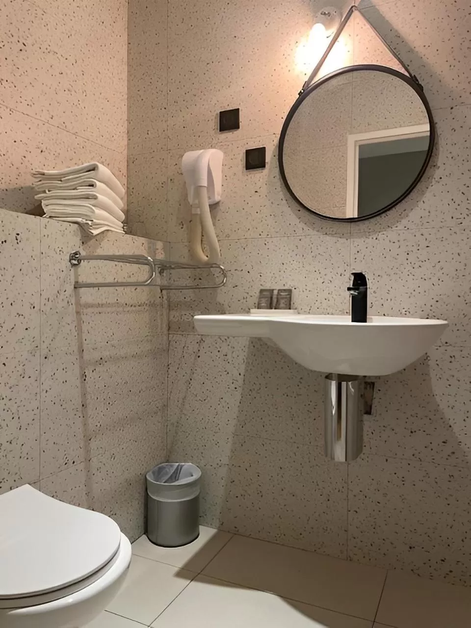 Toilet in Boutique Hôtel Azur