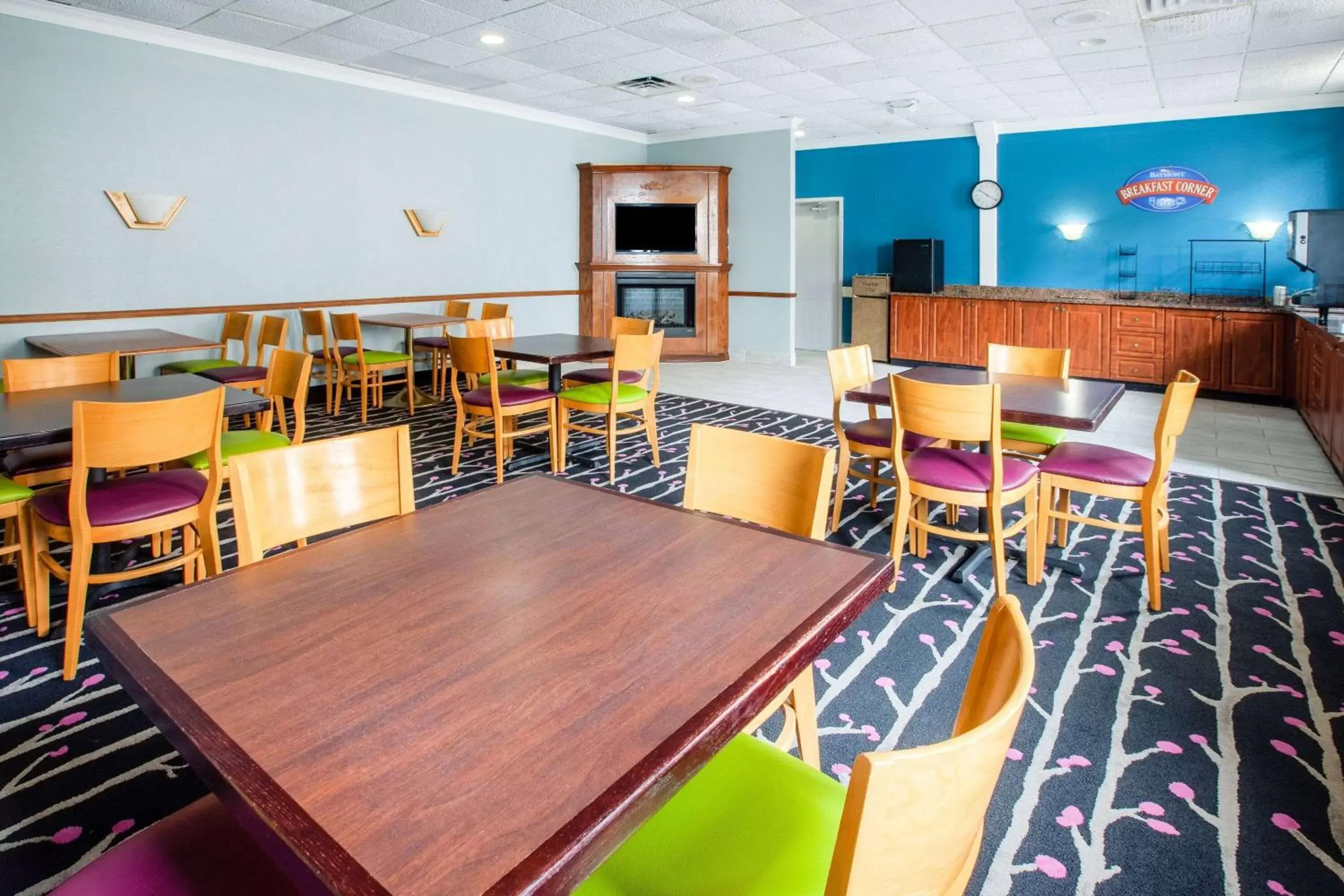 Breakfast in Baymont by Wyndham Northwood Breakfast in Baymont by Wyndham Northwood