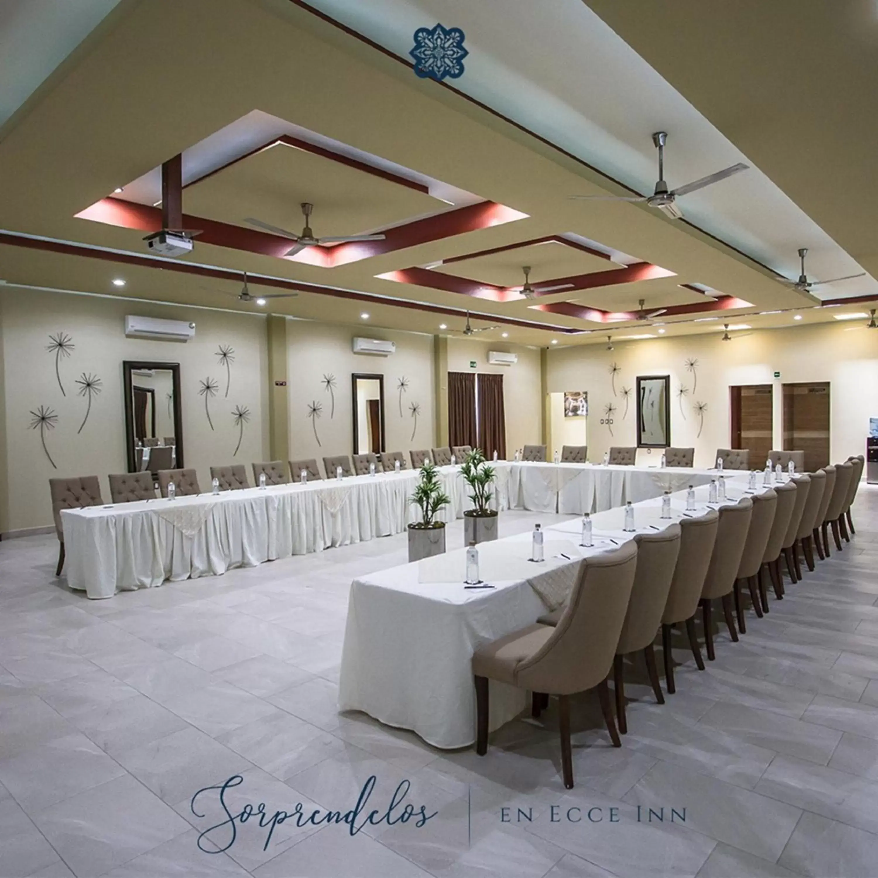 Meeting/conference room in Hotel Ecce Inn & Spa