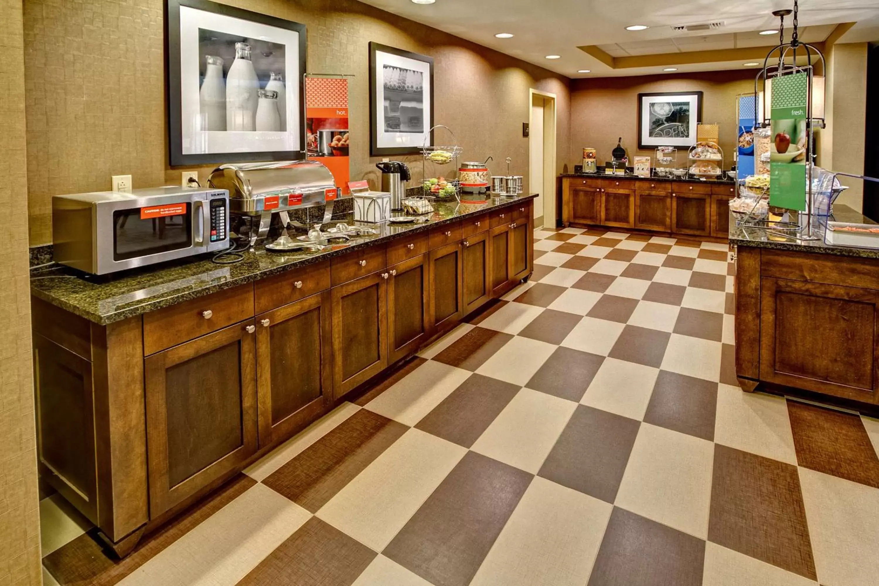 Dining area, Restaurant/Places to Eat in Hampton Inn Clarksdale, Ms