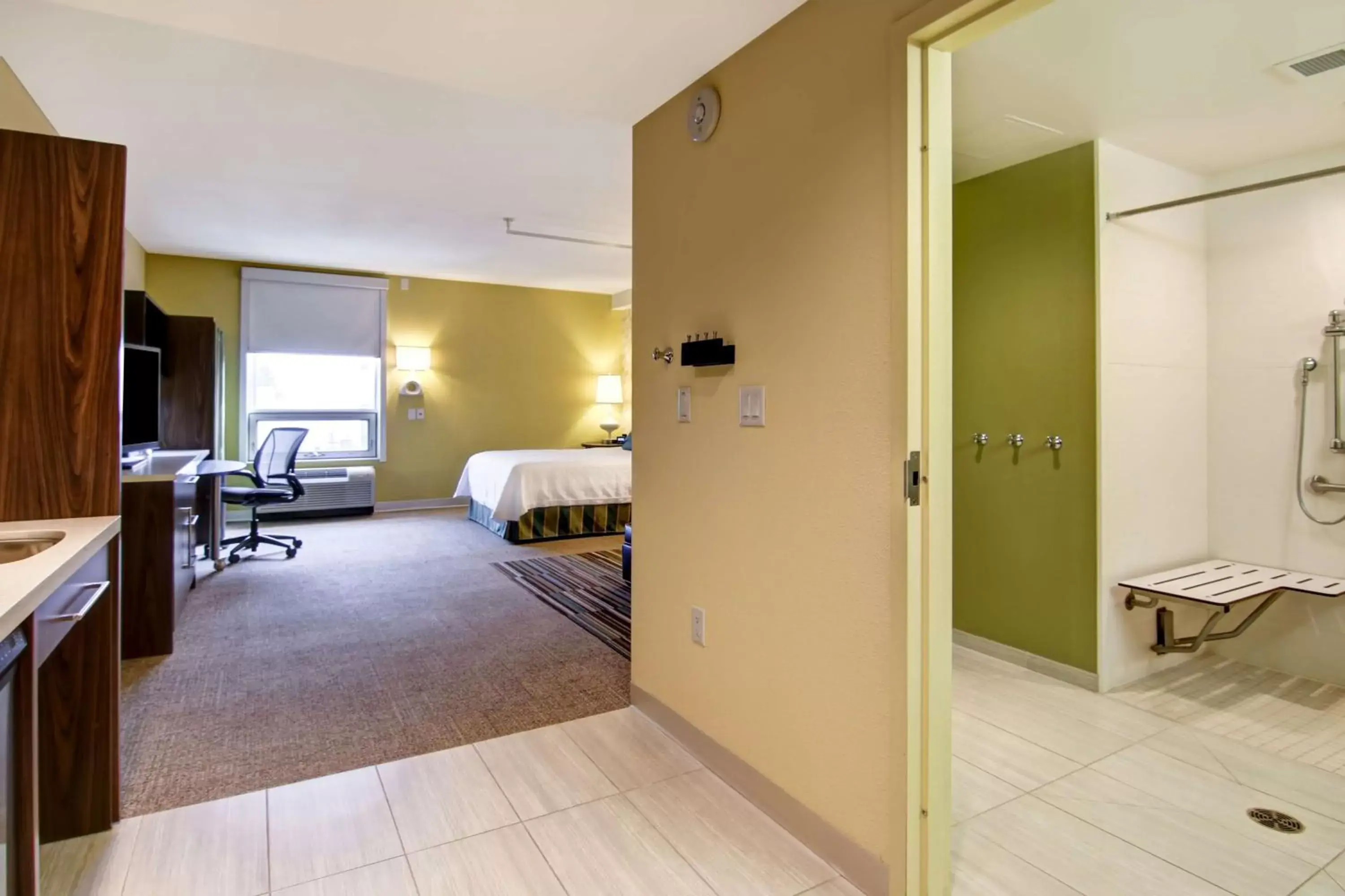 Bedroom, Bed in Home2 Suites by Hilton West Edmonton