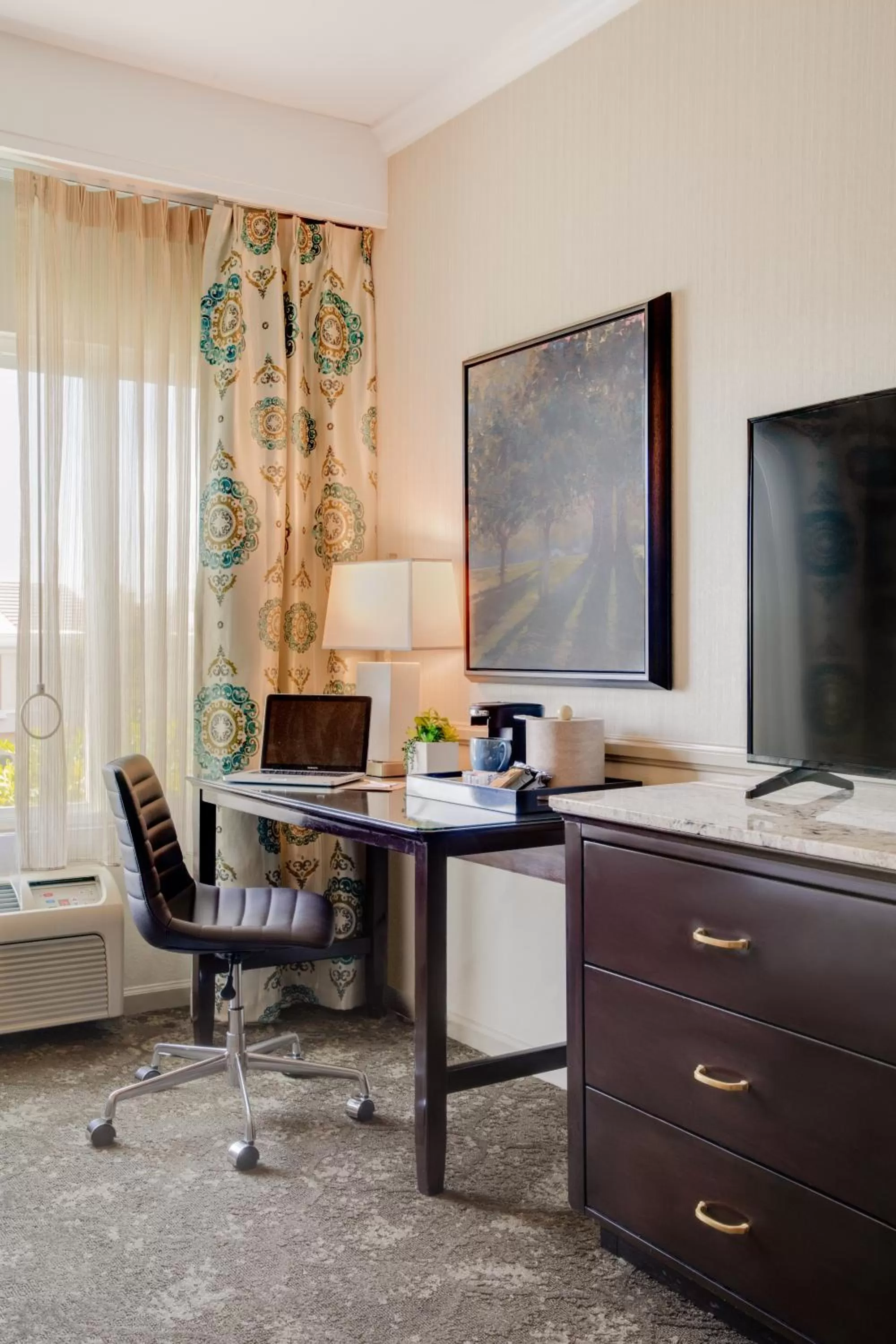 TV and multimedia in Ayres Hotel Corona - Riverside