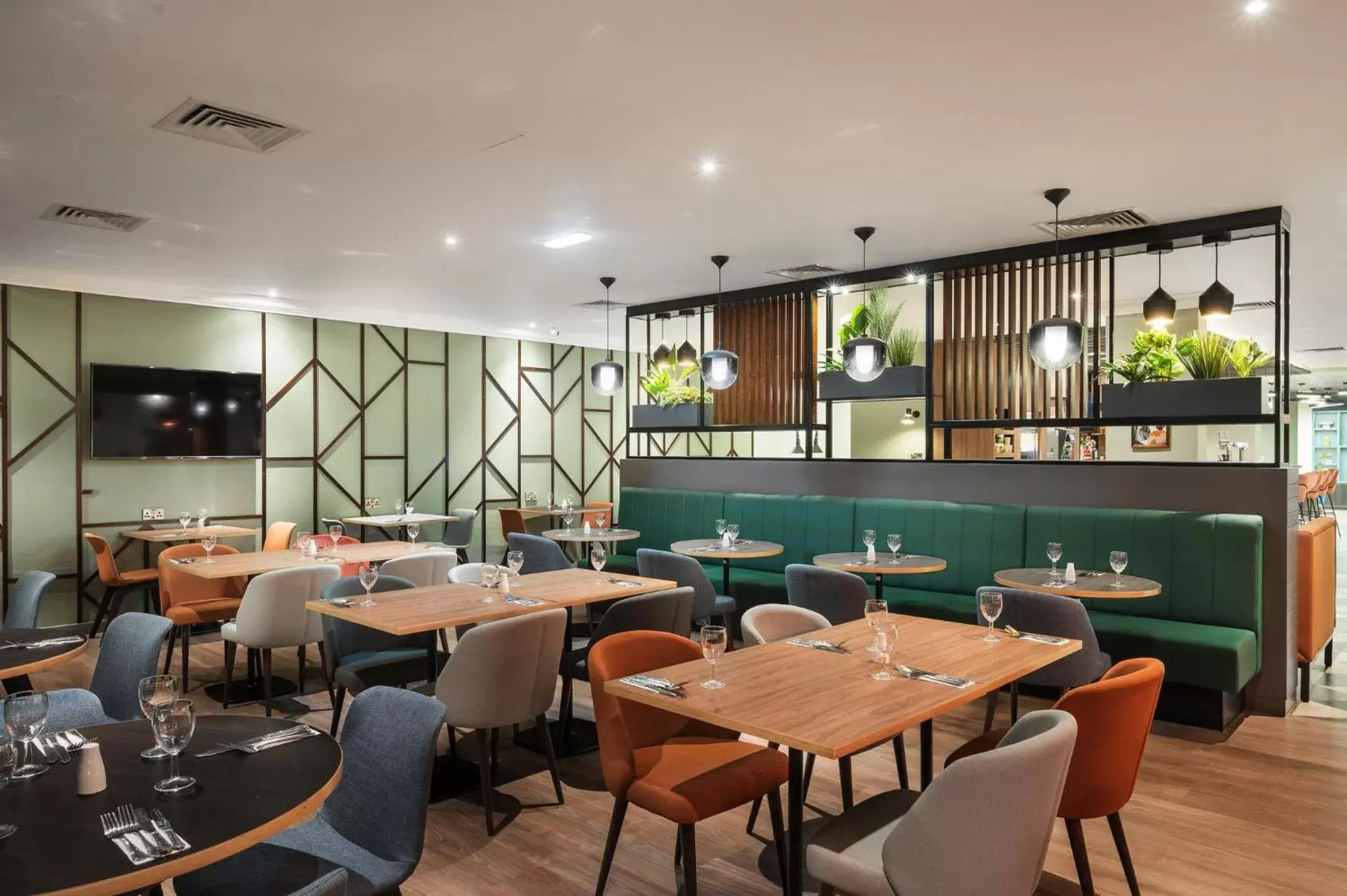 Restaurant/Places to Eat in Holiday Inn Leeds-Wakefield M1 Jct40, an IHG Hotel