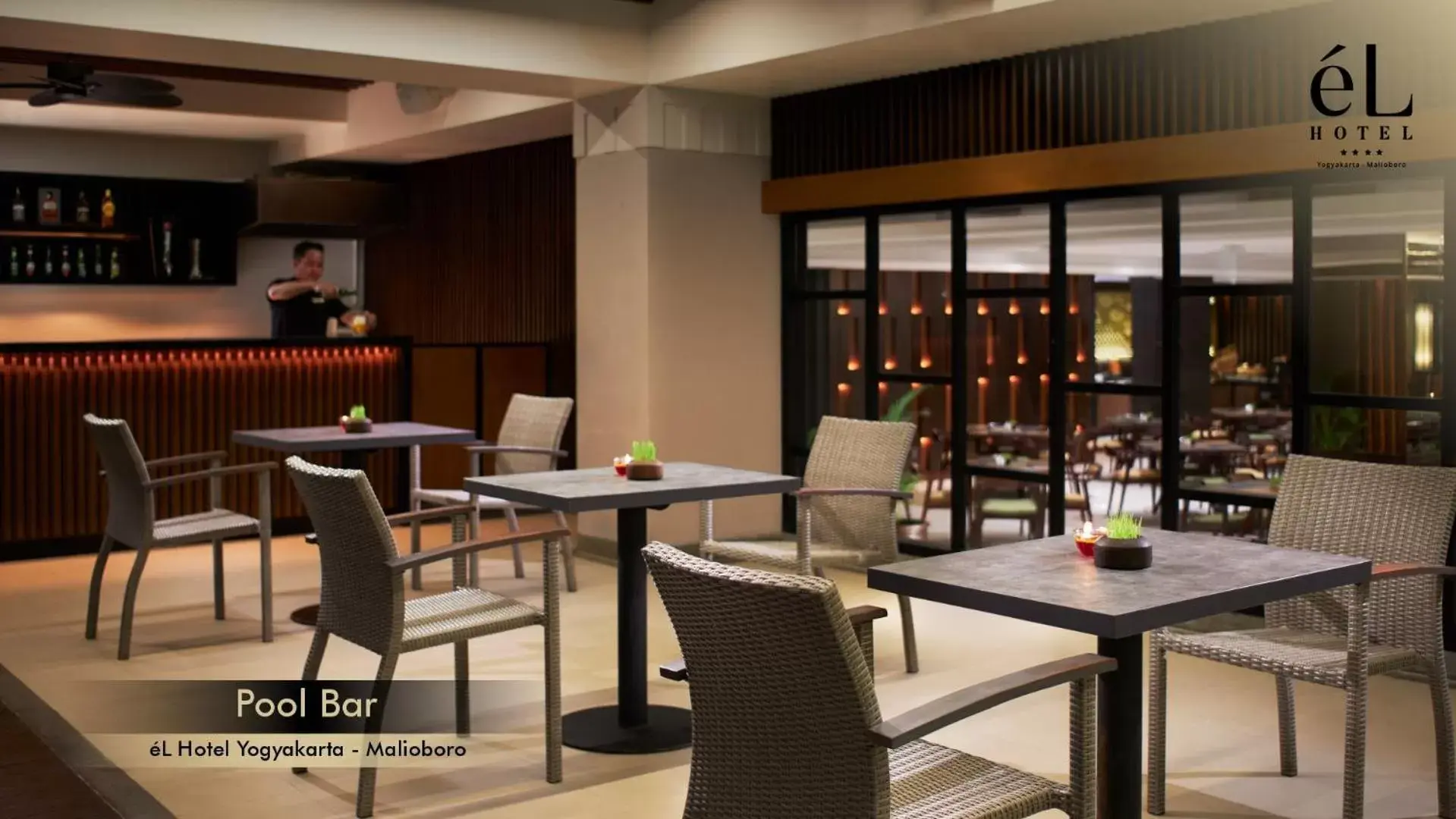 Lounge or bar, Restaurant/Places to Eat in eL Hotel Yogyakarta Malioboro